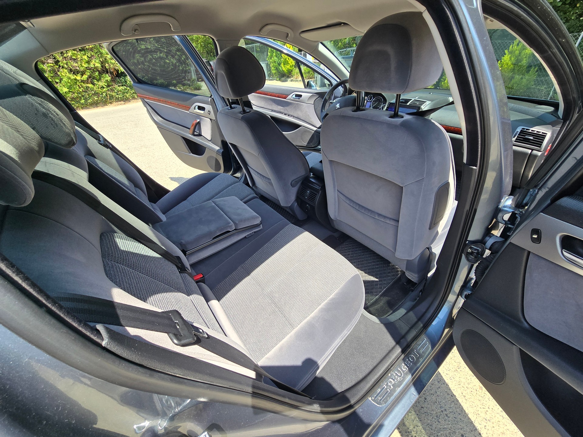 PEUGEOT 407 2.2 ST Executive-image-7