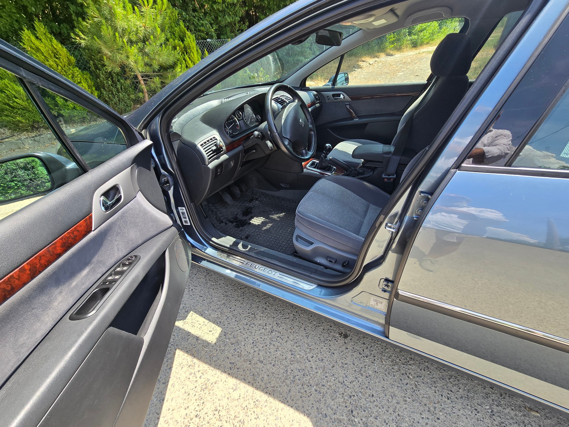 PEUGEOT 407 2.2 ST Executive-image-5