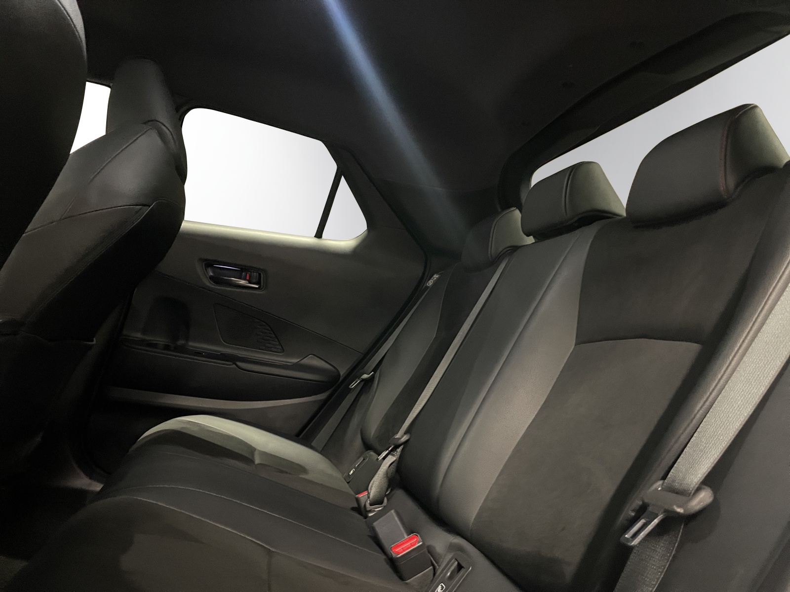 TOYOTA C-HR 2.0 HSD CVT GR Sport-image-10