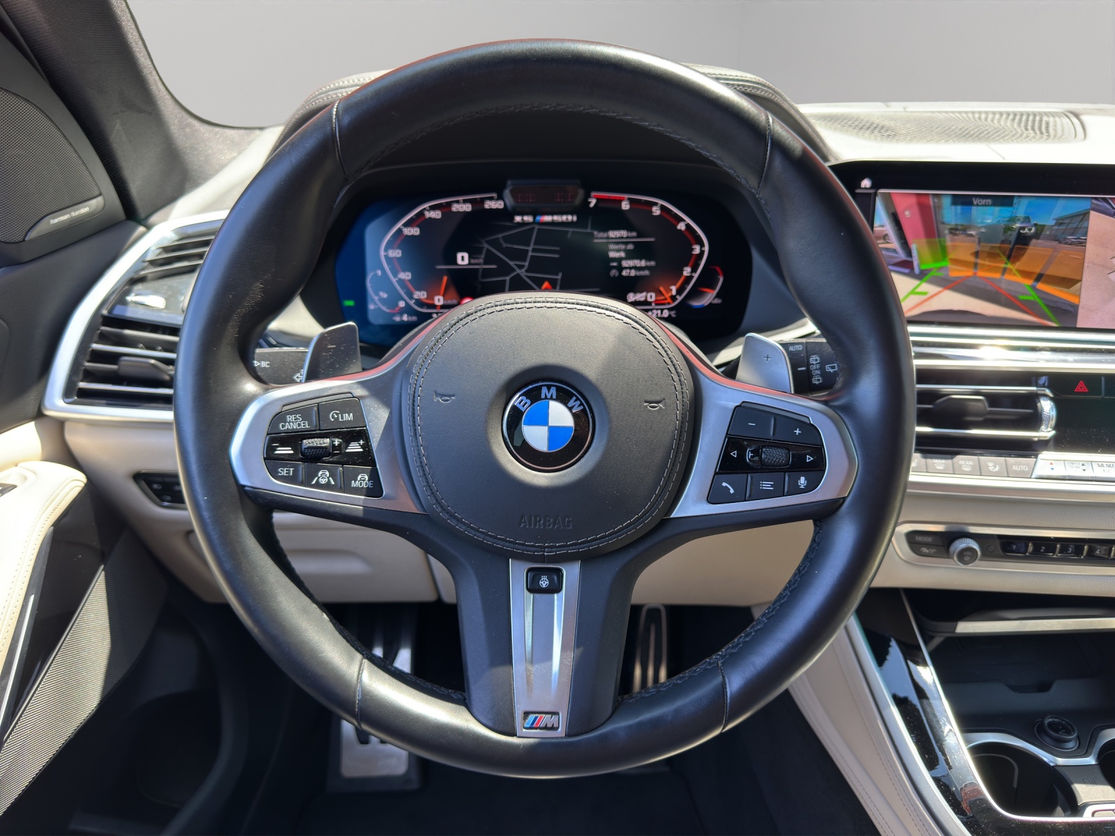 BMW X5 xDrive M50i Steptronic-image-9