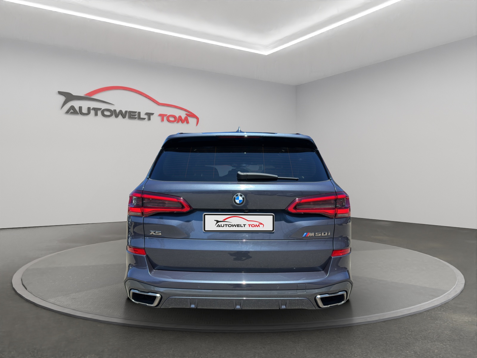 BMW X5 xDrive M50i Steptronic-image-3