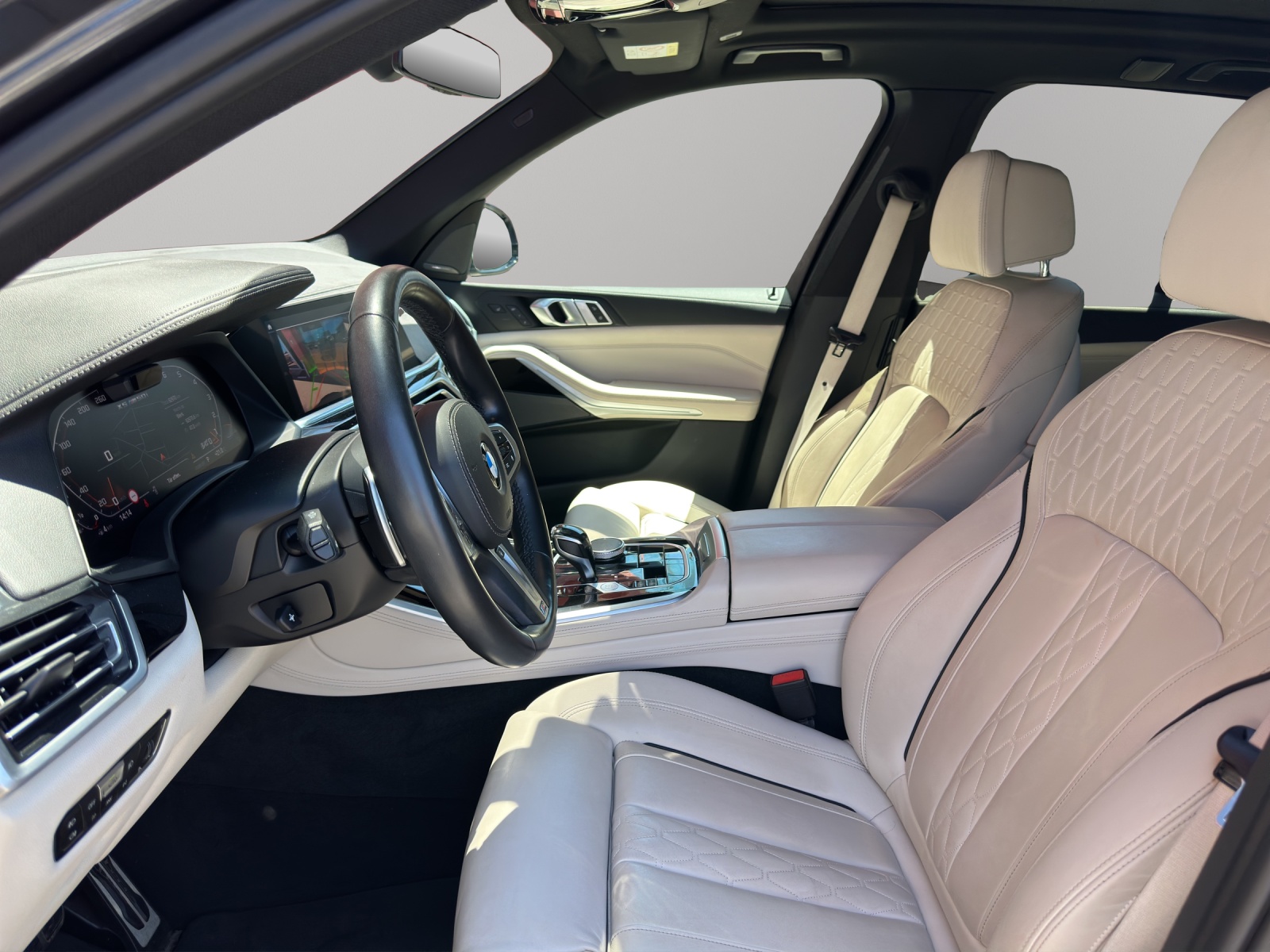 BMW X5 xDrive M50i Steptronic-image-8