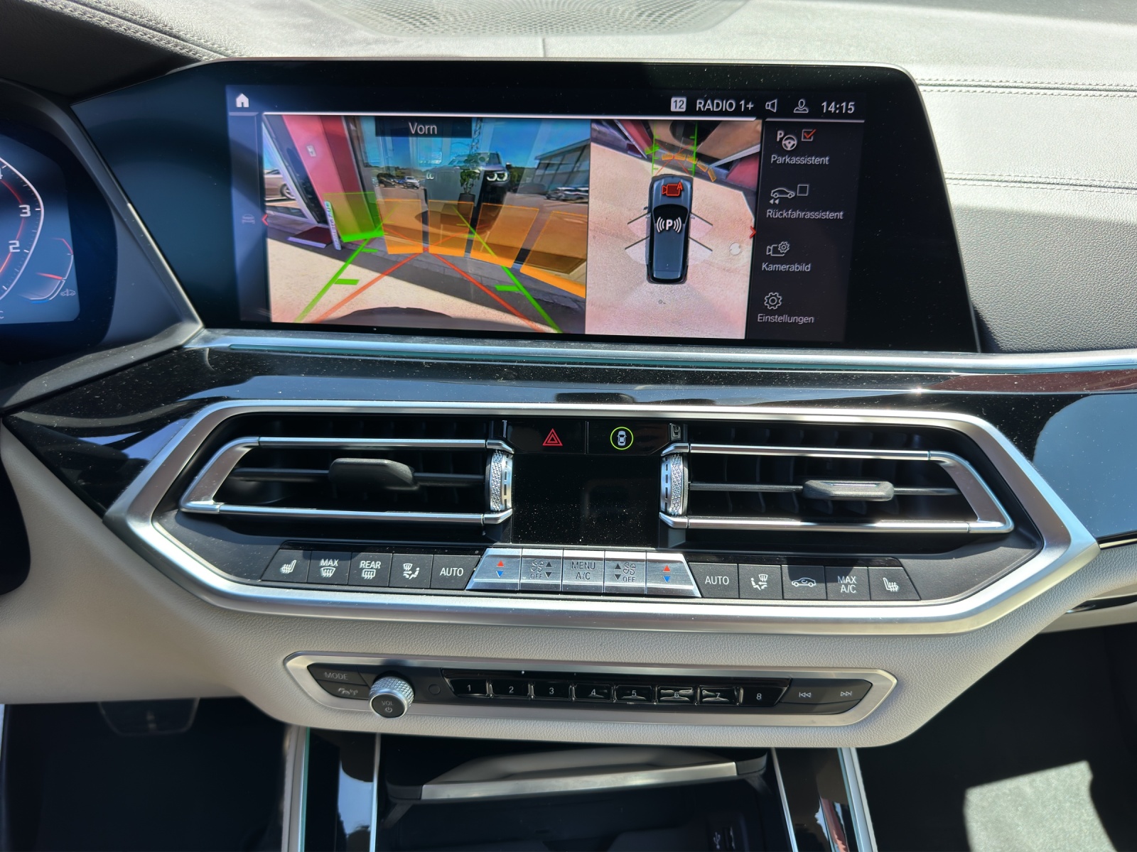 BMW X5 xDrive M50i Steptronic-image-11