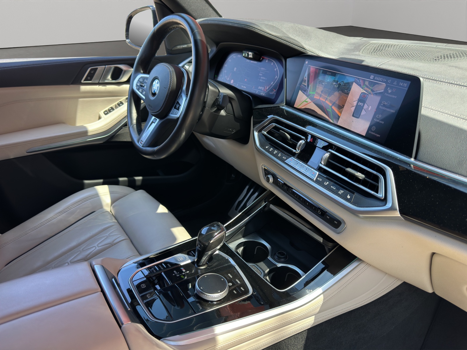 BMW X5 xDrive M50i Steptronic-image-12