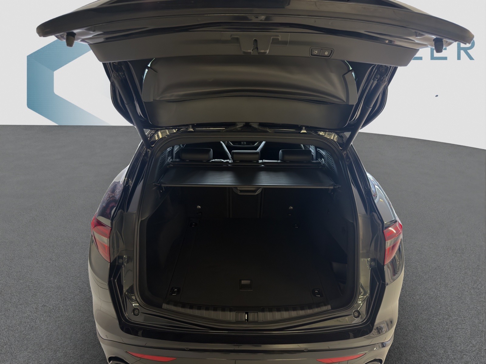 ALFA ROMEO STELVIO 2.0 Q4 280 Veloce-image-5
