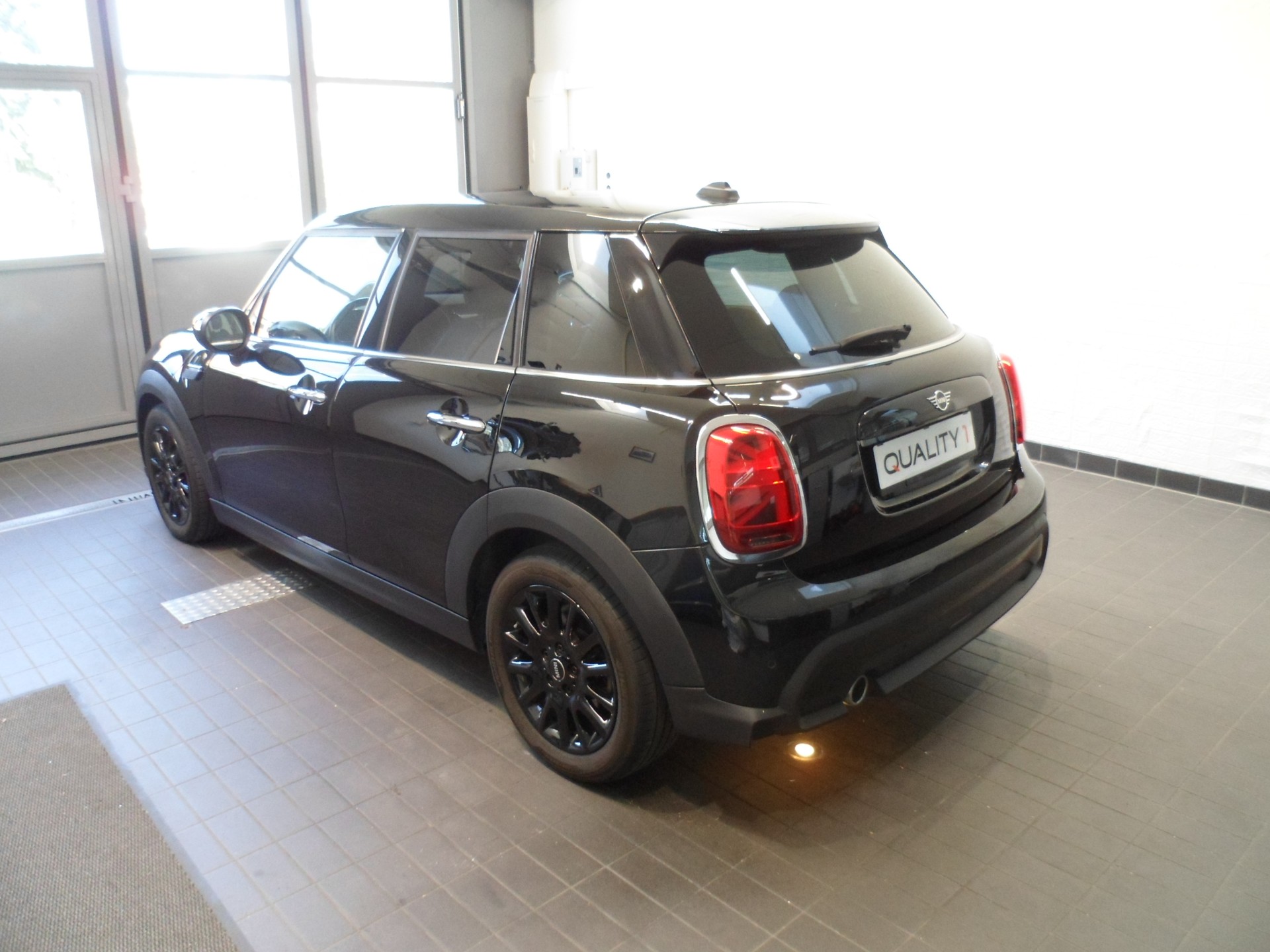MINI Cooper Steptronic DKG-image-3