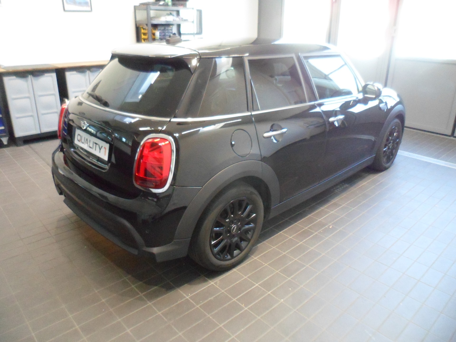 MINI Cooper Steptronic DKG-image-5