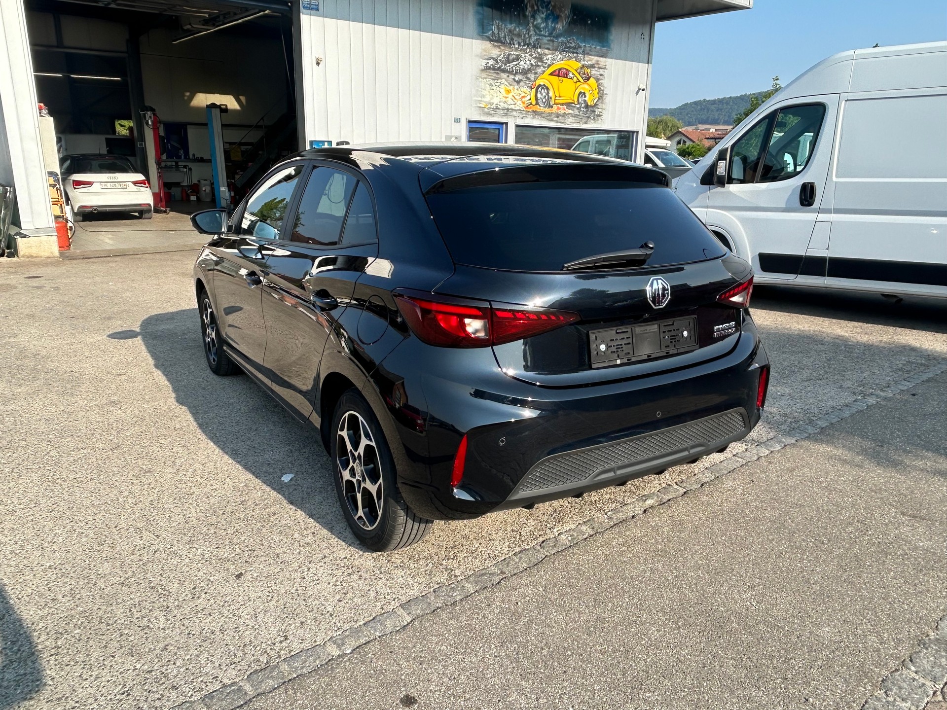 MG 3 1.5 Hybrid Luxury Aut.-image-2