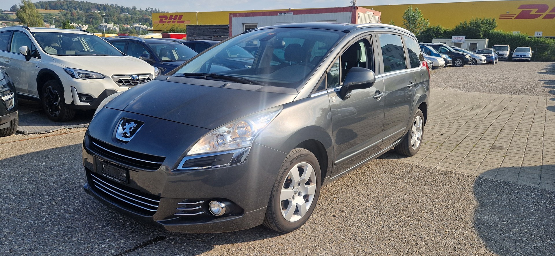 PEUGEOT 5008 1.6 16V T Swiss Edition-image-0