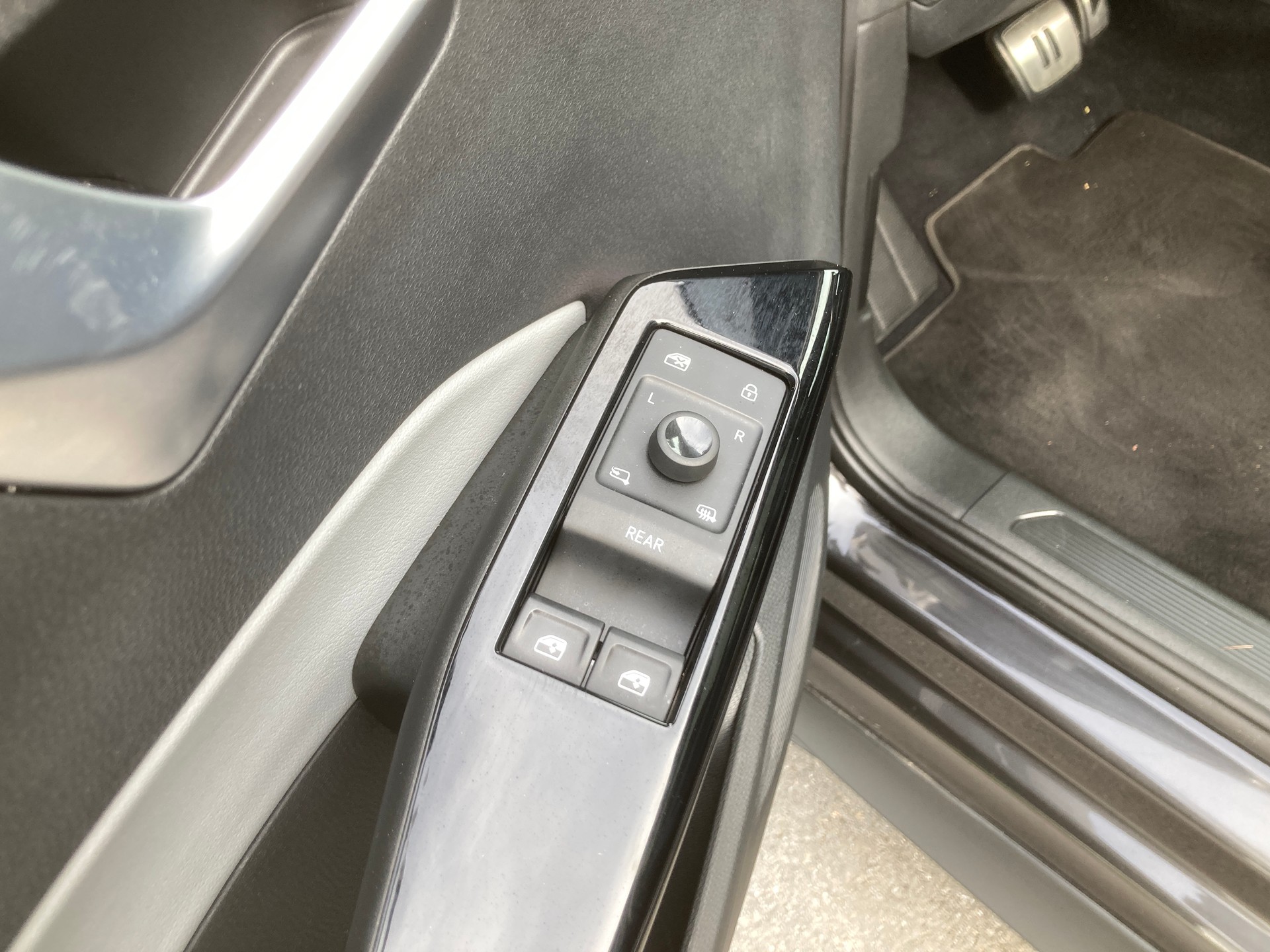 VW ID.3 Pro Performance 58 kWh Family-image-9