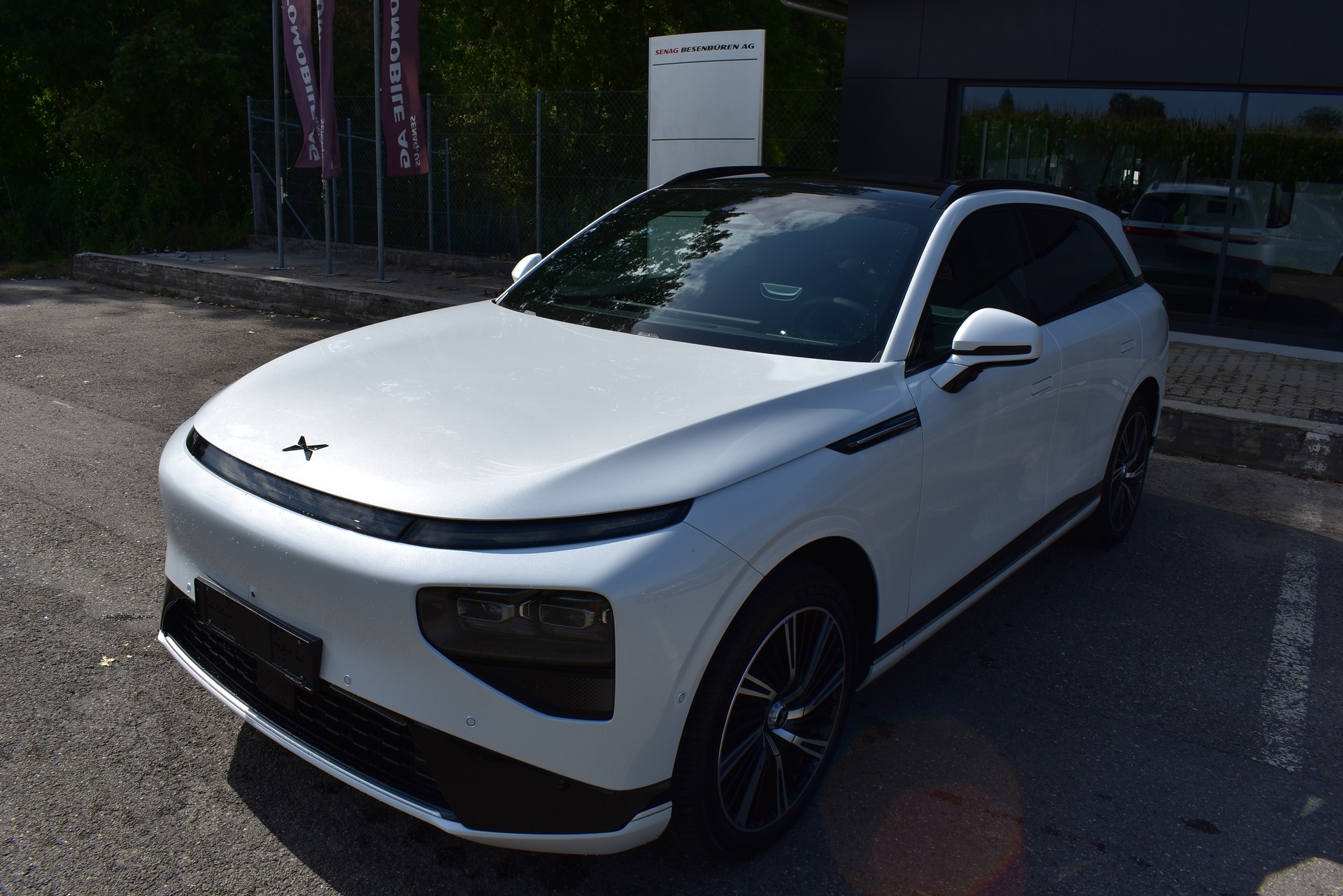 XPENG G9 93kWh Performance AWD-image-1