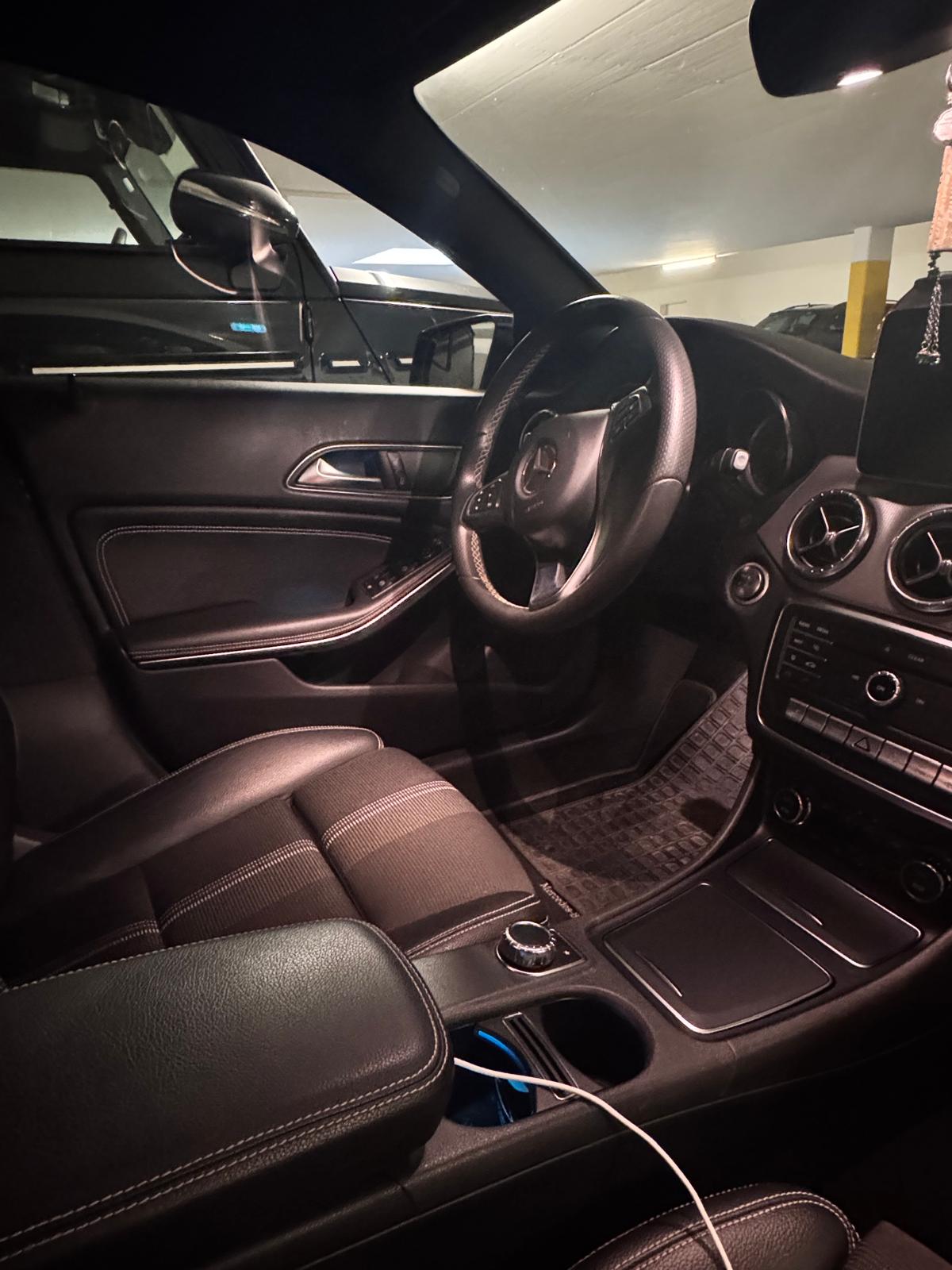 MERCEDES-BENZ CLA 200 Night Star-image-5
