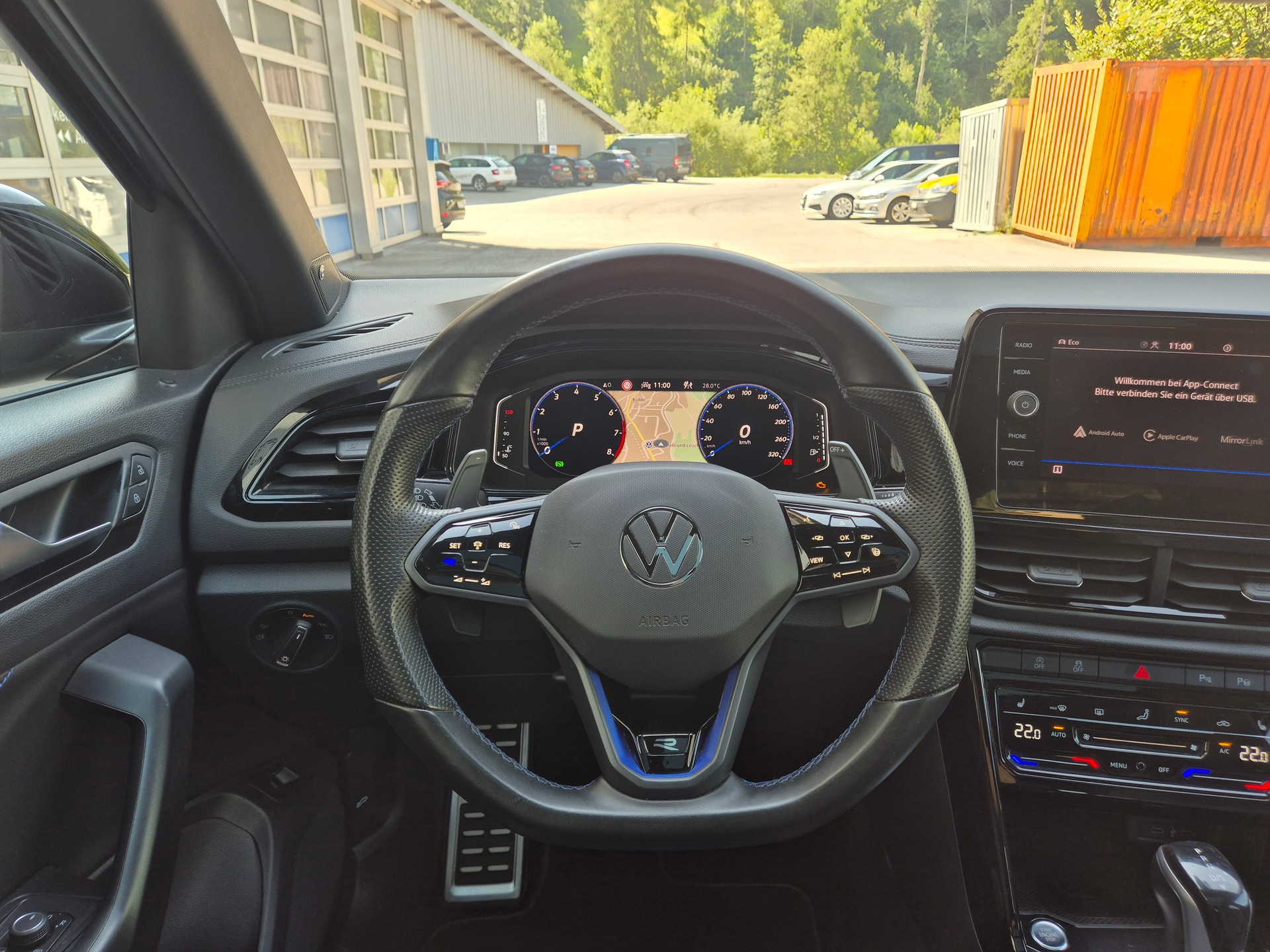 VW T-Roc 2.0 TSI R DSG 4Motion-image-10