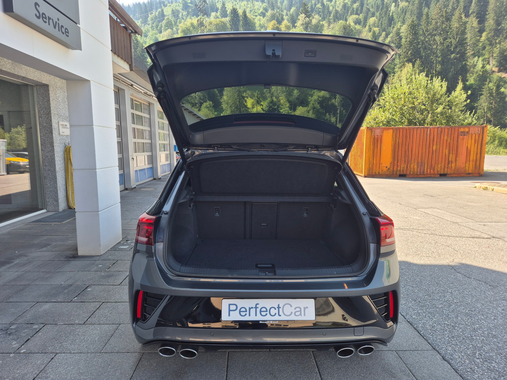 VW T-Roc 2.0 TSI R DSG 4Motion-image-13