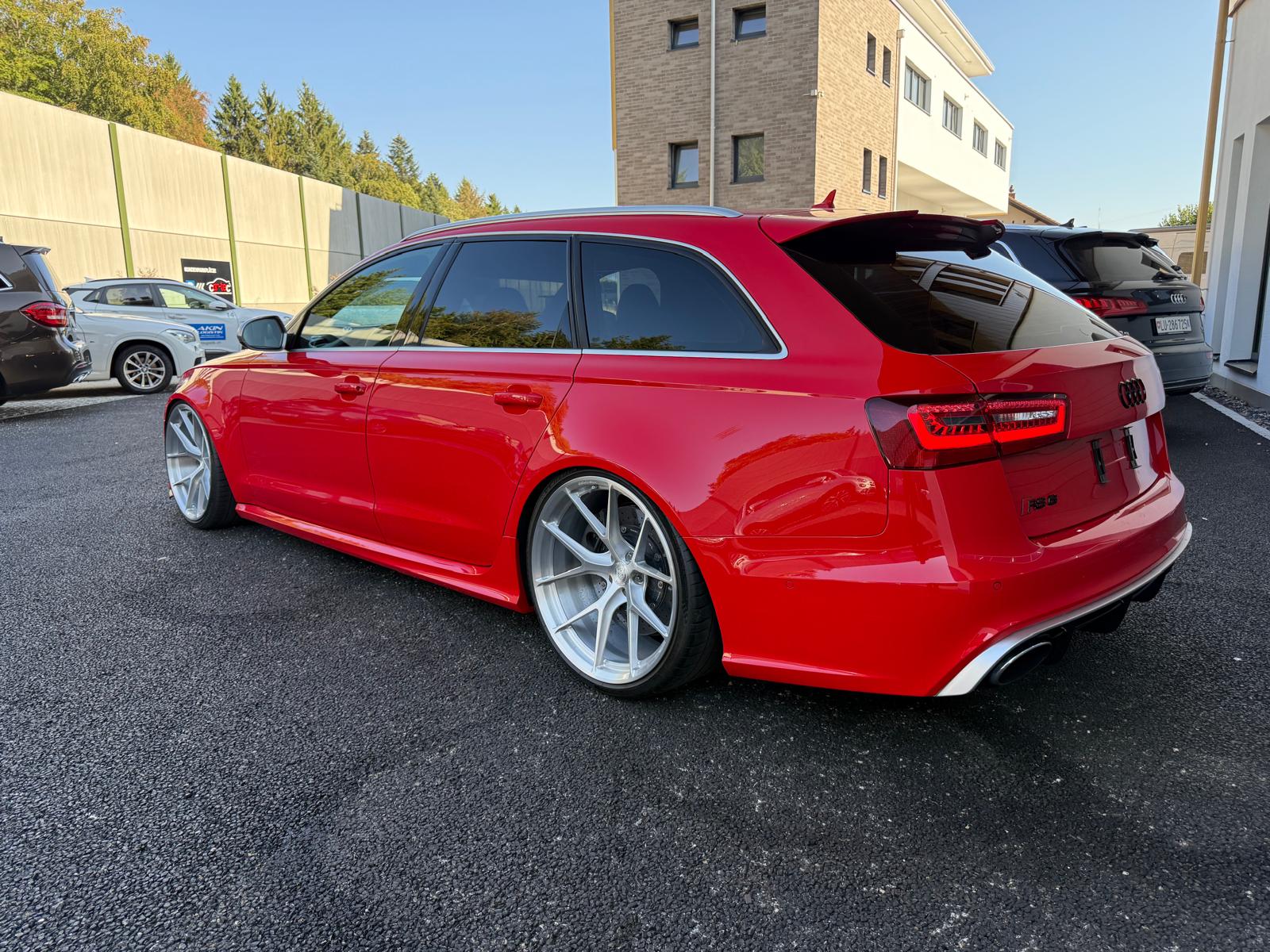 AUDI RS6 Avant 4.0 TFSI V8 quattro Tiptronic-image-4