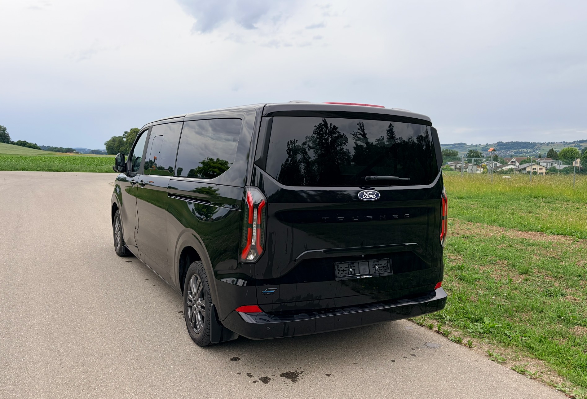 FORD TOURNEO CUSTOM-image-4