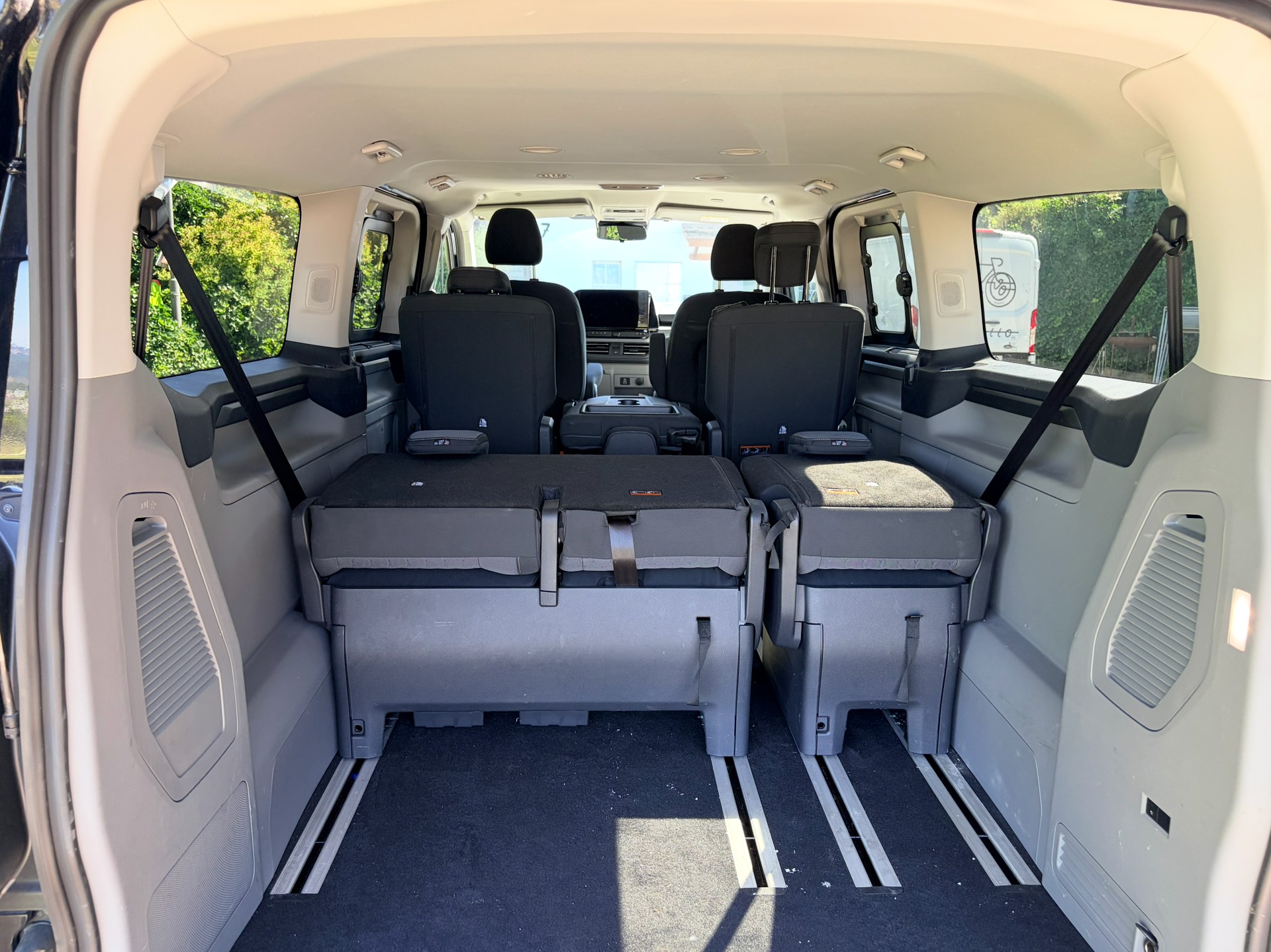 FORD TOURNEO CUSTOM-image-9