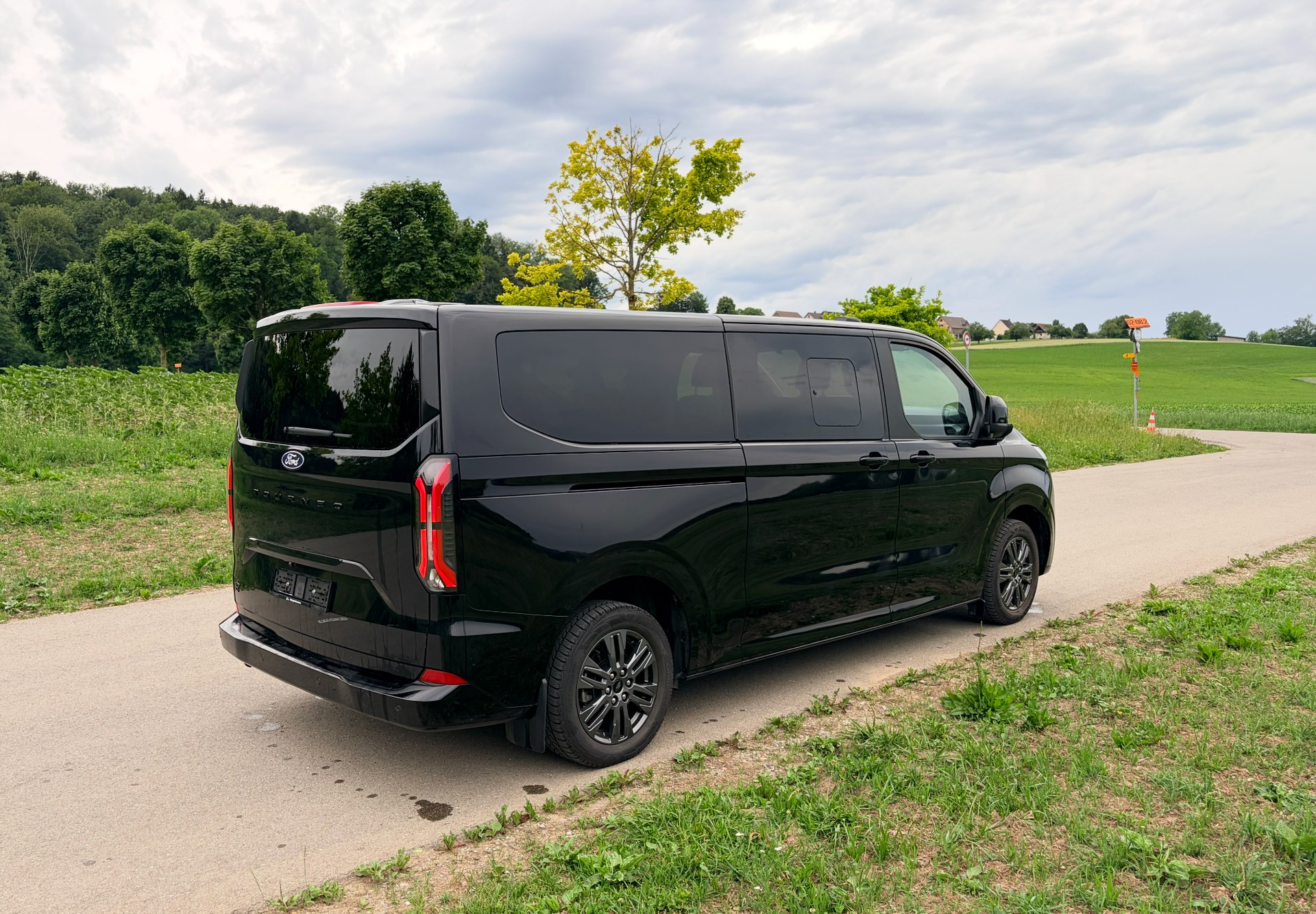 FORD TOURNEO CUSTOM-image-6