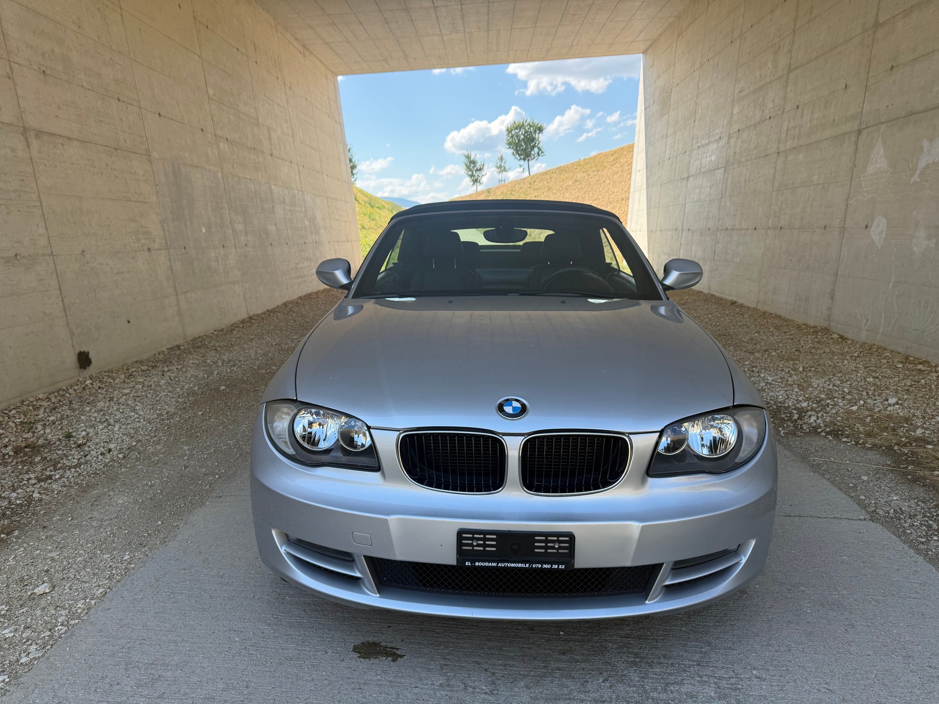 BMW 118i Cabrio-image-0