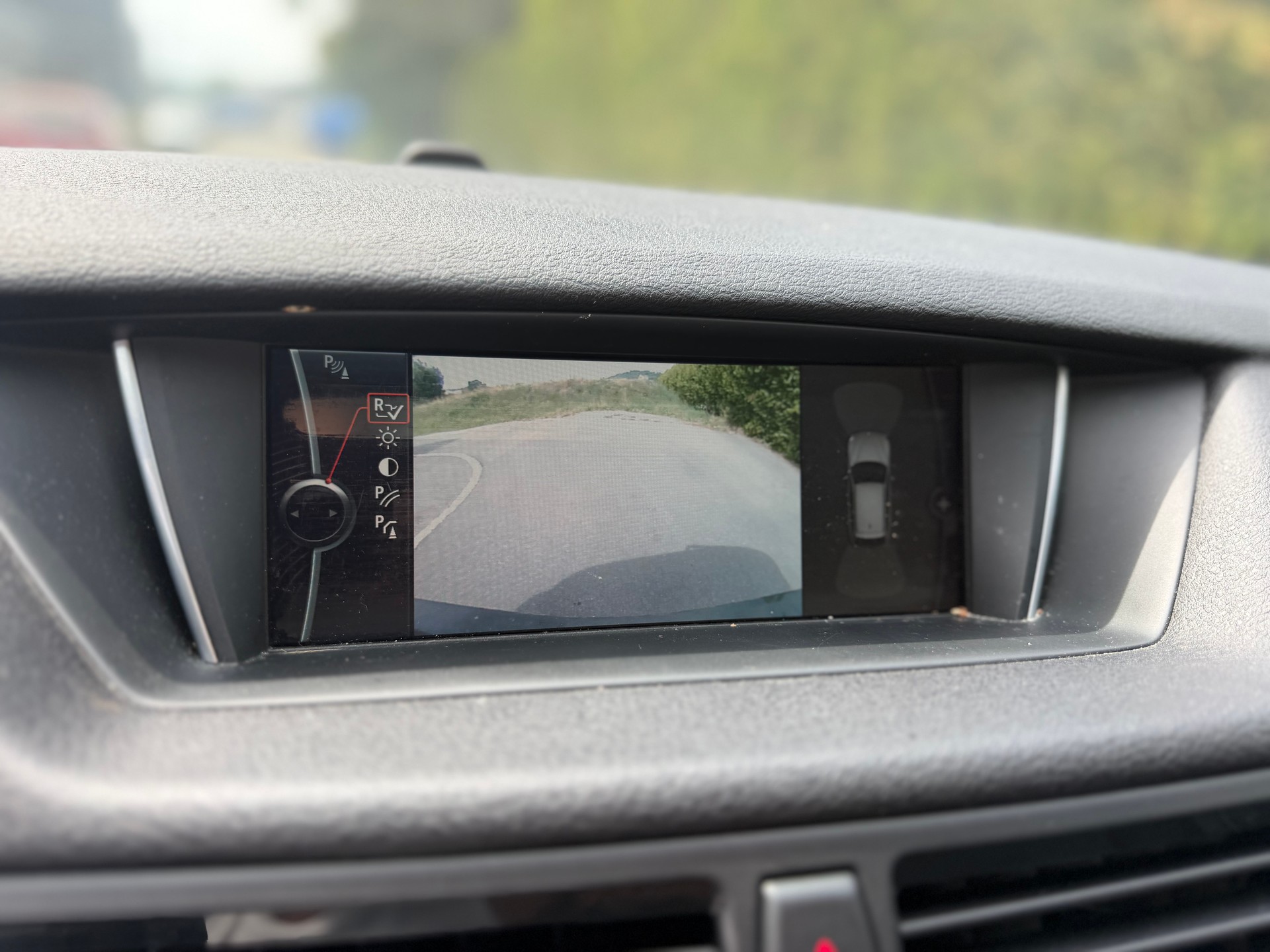 BMW X1 xDrive 20i Steptronic-image-9