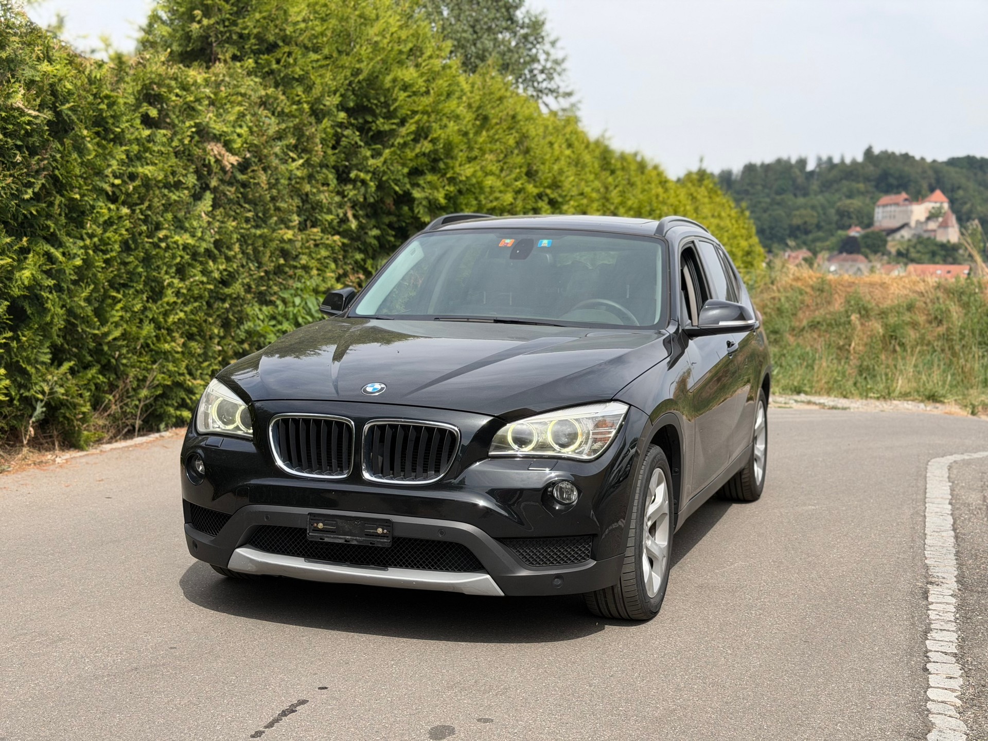 BMW X1 xDrive 20i Steptronic-image-0