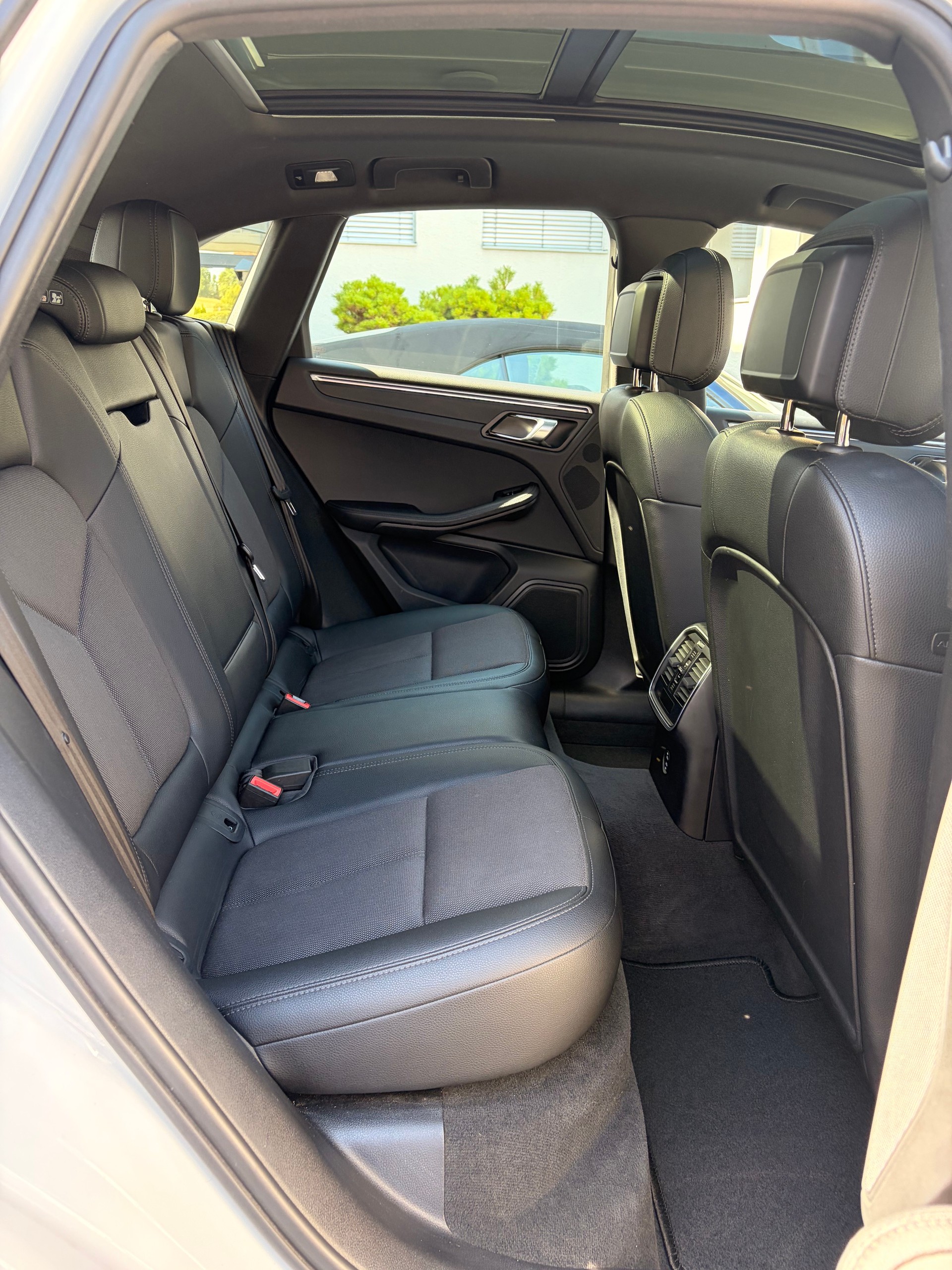 PORSCHE Macan PDK-image-6