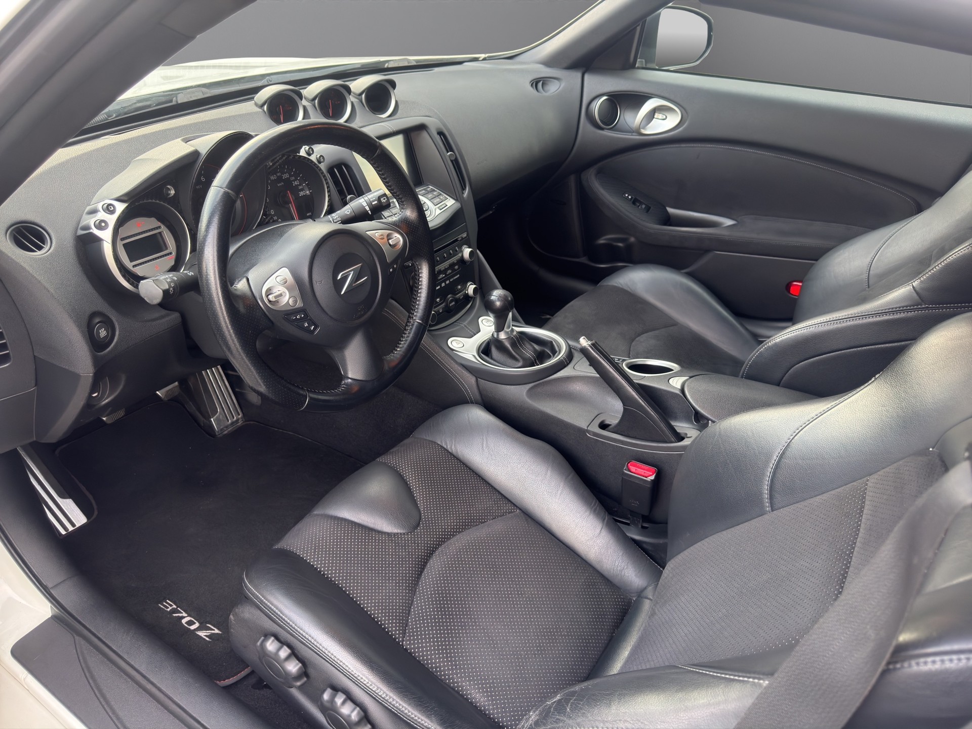 NISSAN 370 Z-image-16