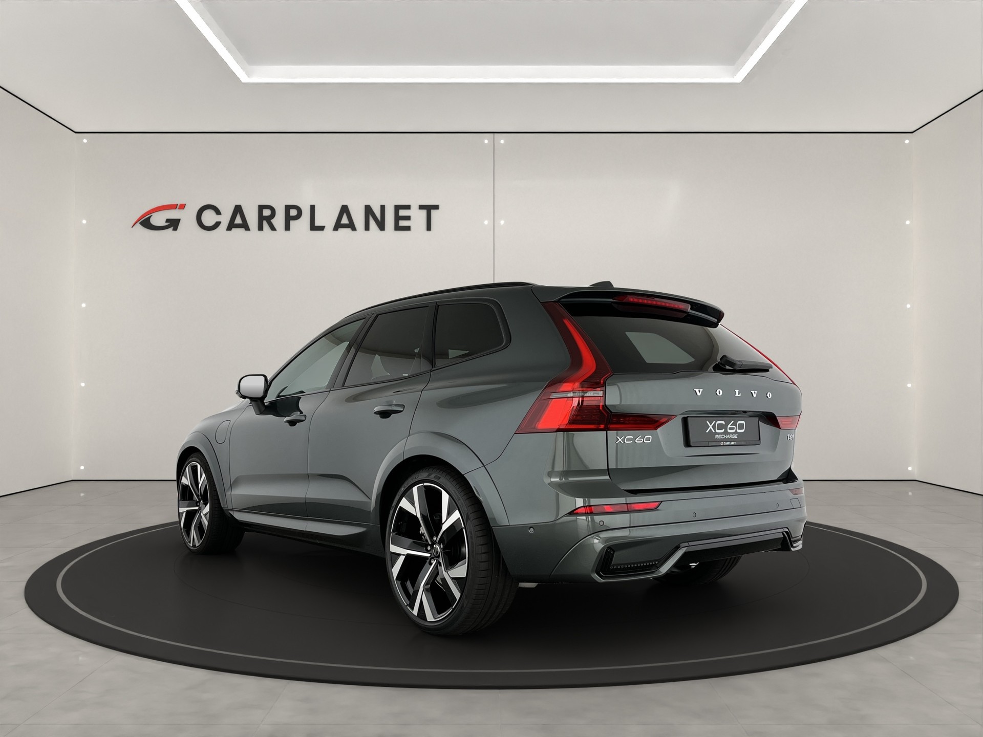 VOLVO XC60 2.0 T8 TE Ultra Dark eAWD-showroom-element-3