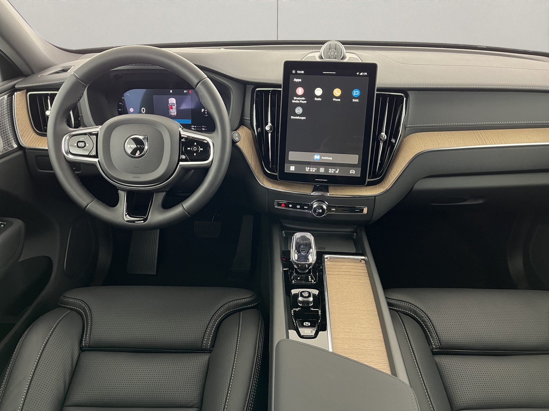 VOLVO XC60 2.0 T8 TE Ultra Dark eAWD-image-9