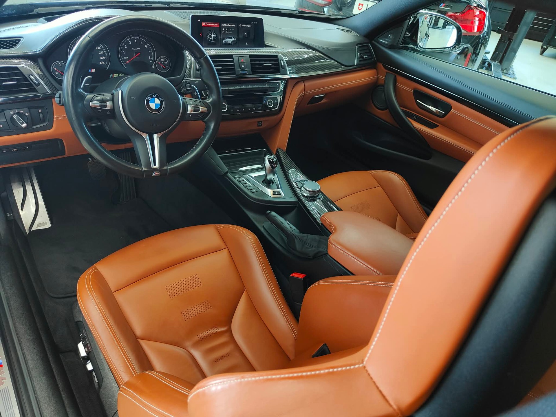BMW M4 Coupé Competition DKG-image-12
