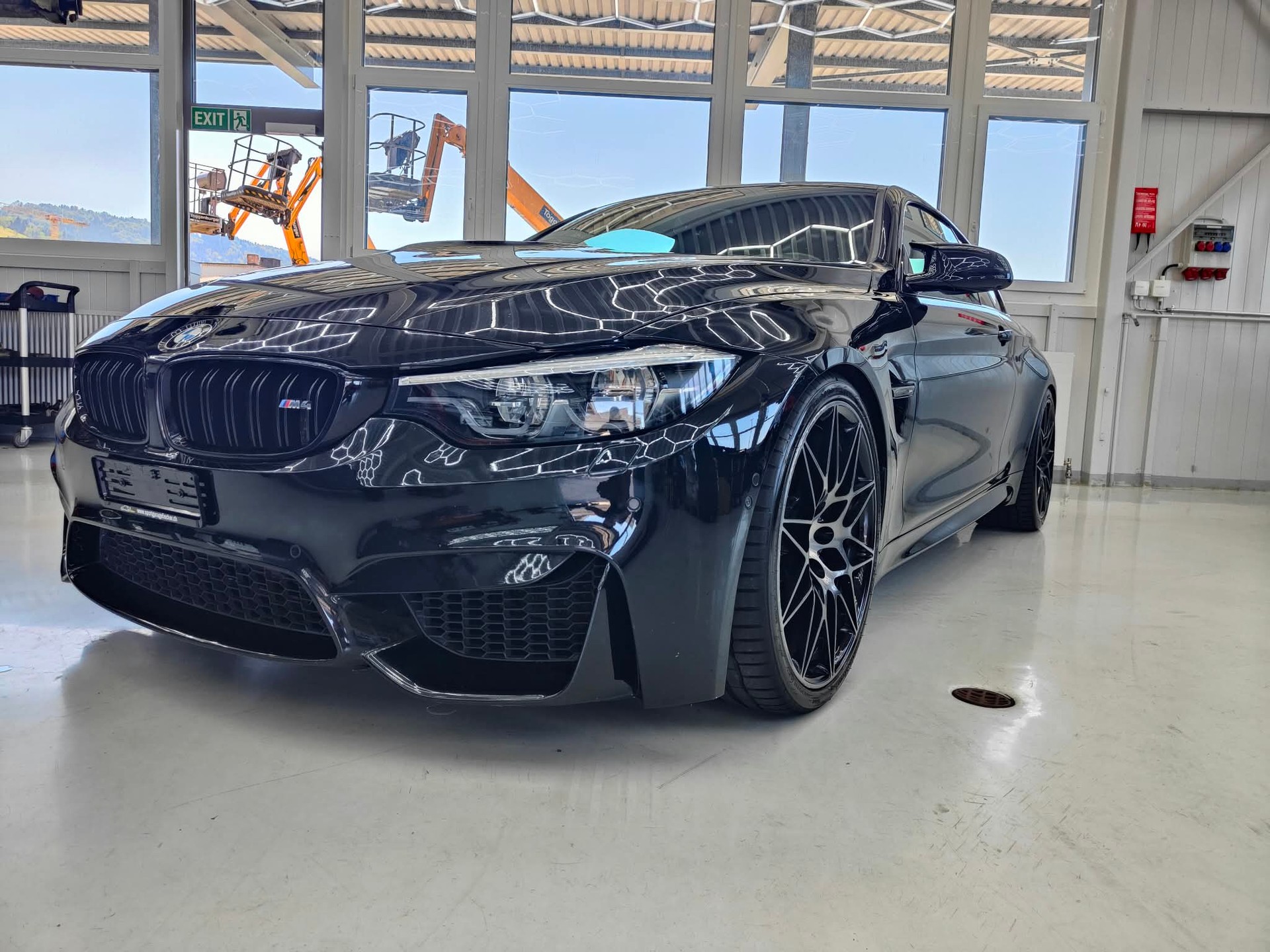 BMW M4 Coupé Competition DKG-image-1