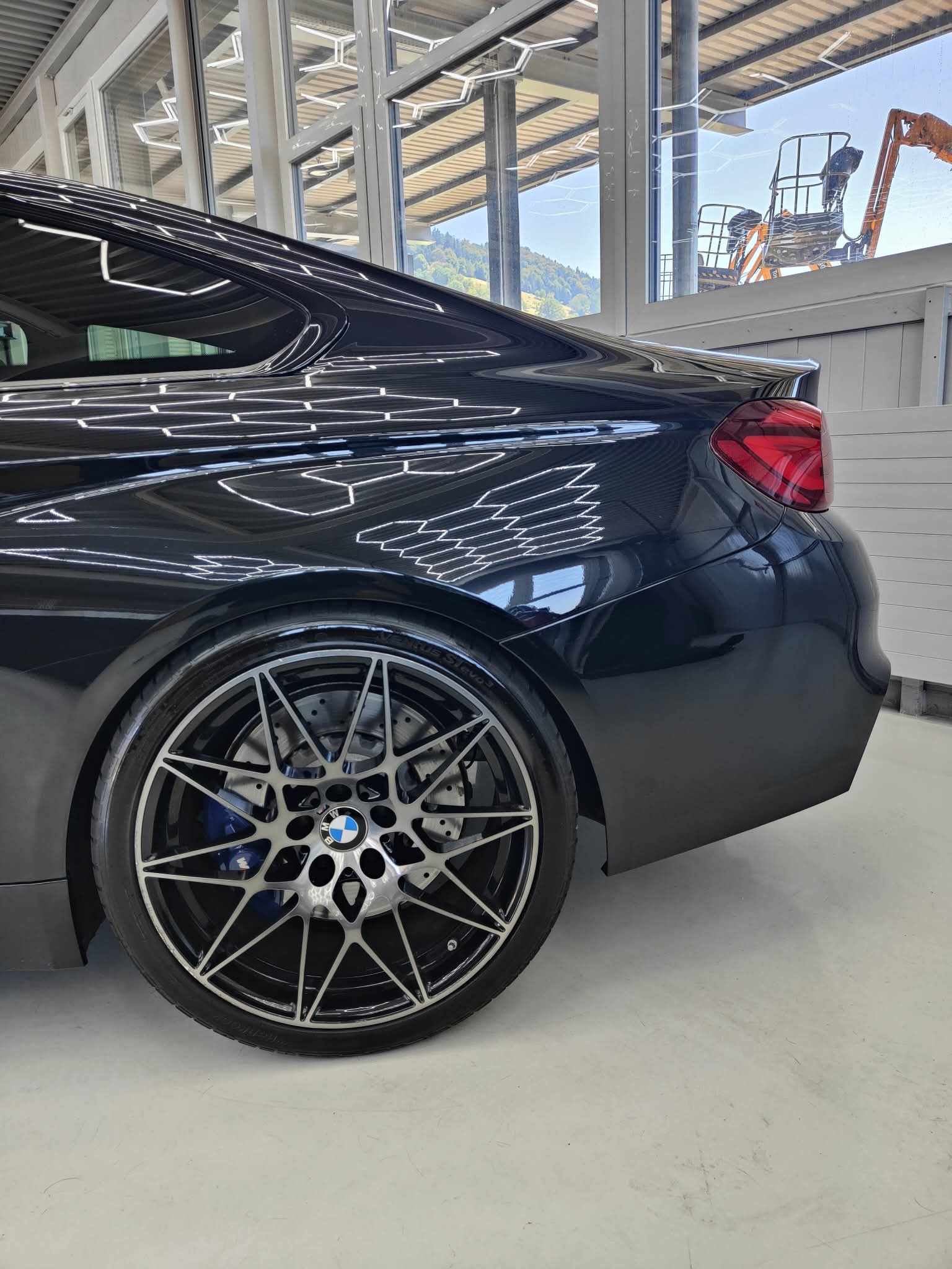 BMW M4 Coupé Competition DKG-image-8