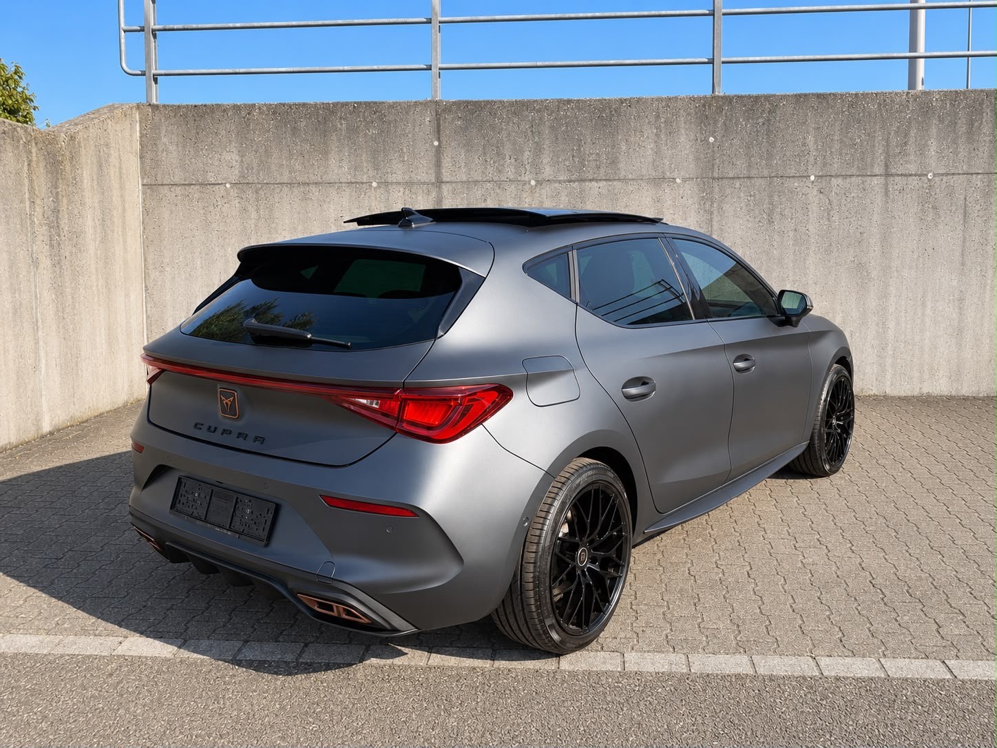 CUPRA 1.4 eHybrid DSG-image-2