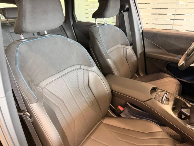BMW iX3 50 xDrive-image-4