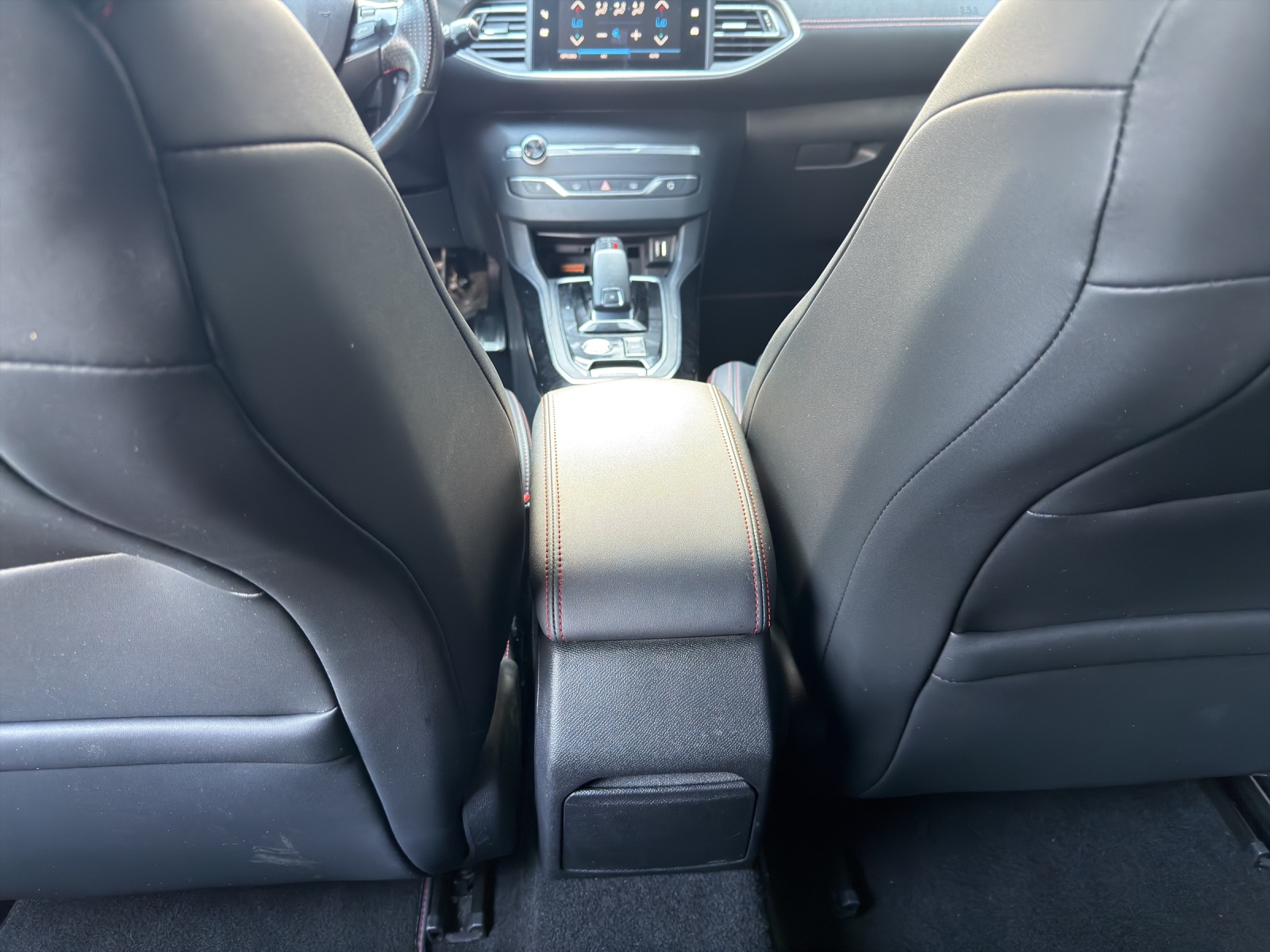 PEUGEOT 308 SW 1.6 THP GT EAT8-image-13
