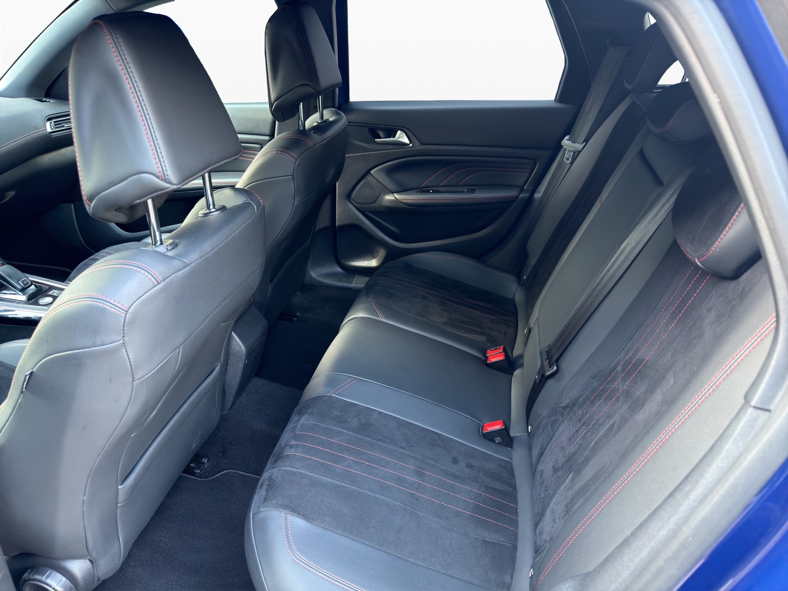 PEUGEOT 308 SW 1.6 THP GT EAT8-image-17