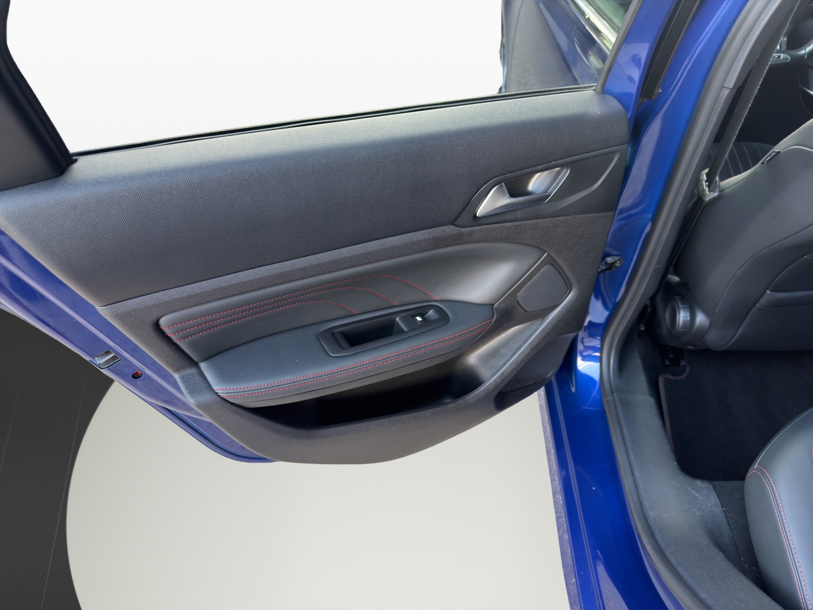PEUGEOT 308 SW 1.6 THP GT EAT8-image-16
