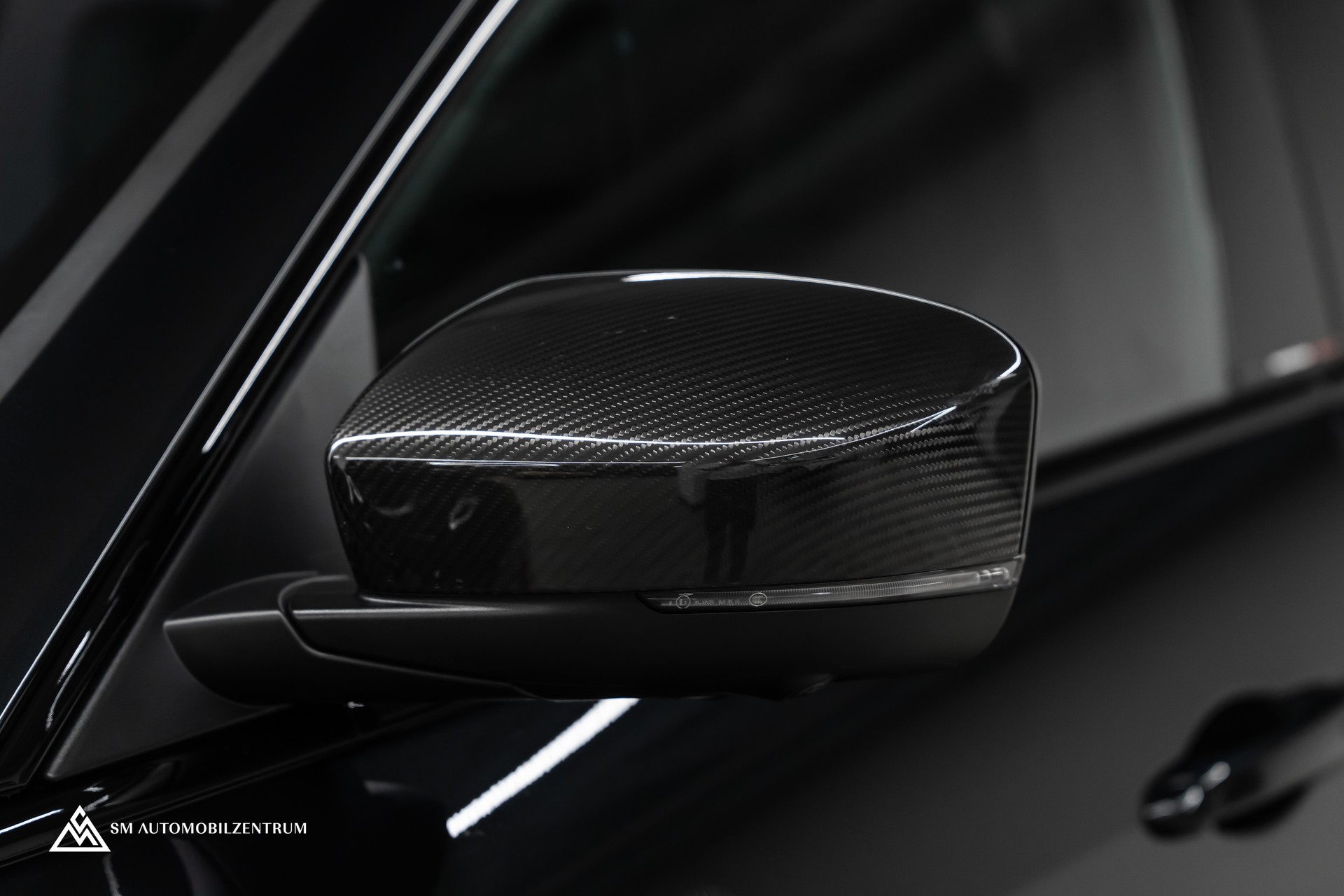 MASERATI Levante 3.8 V8 Trofeo / Maserati Garantie / Carbon Exterieur & Interieur / Panorama / 360°-image-4