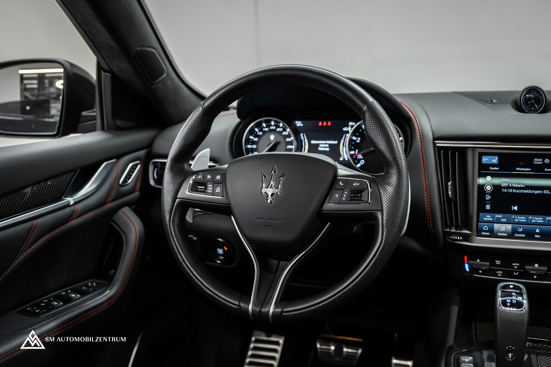 MASERATI Levante 3.8 V8 Trofeo / Maserati Garantie / Carbon Exterieur & Interieur / Panorama / 360°-image-33