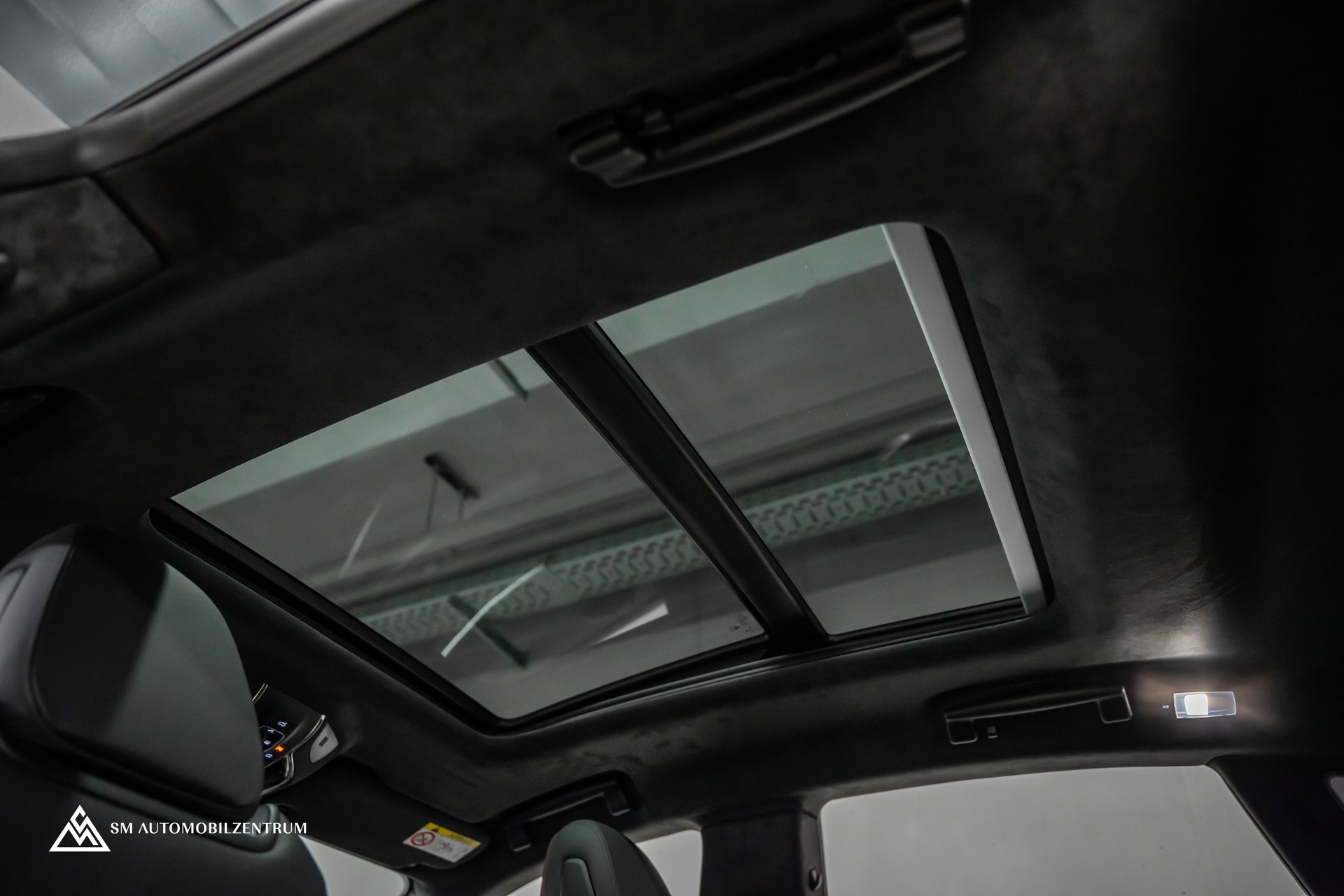 MASERATI Levante 3.8 V8 Trofeo / Maserati Garantie / Carbon Exterieur & Interieur / Panorama / 360°-image-28