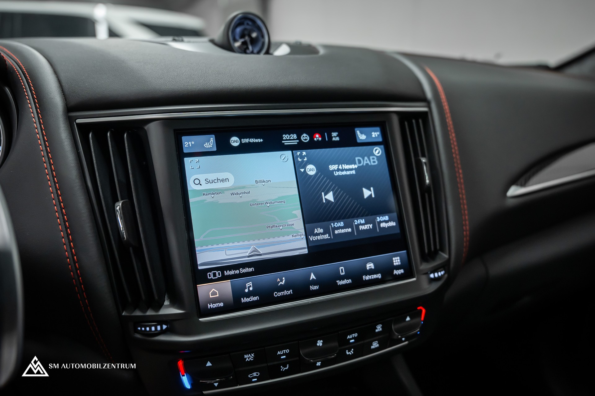 MASERATI Levante 3.8 V8 Trofeo / Maserati Garantie / Carbon Exterieur & Interieur / Panorama / 360°-image-42