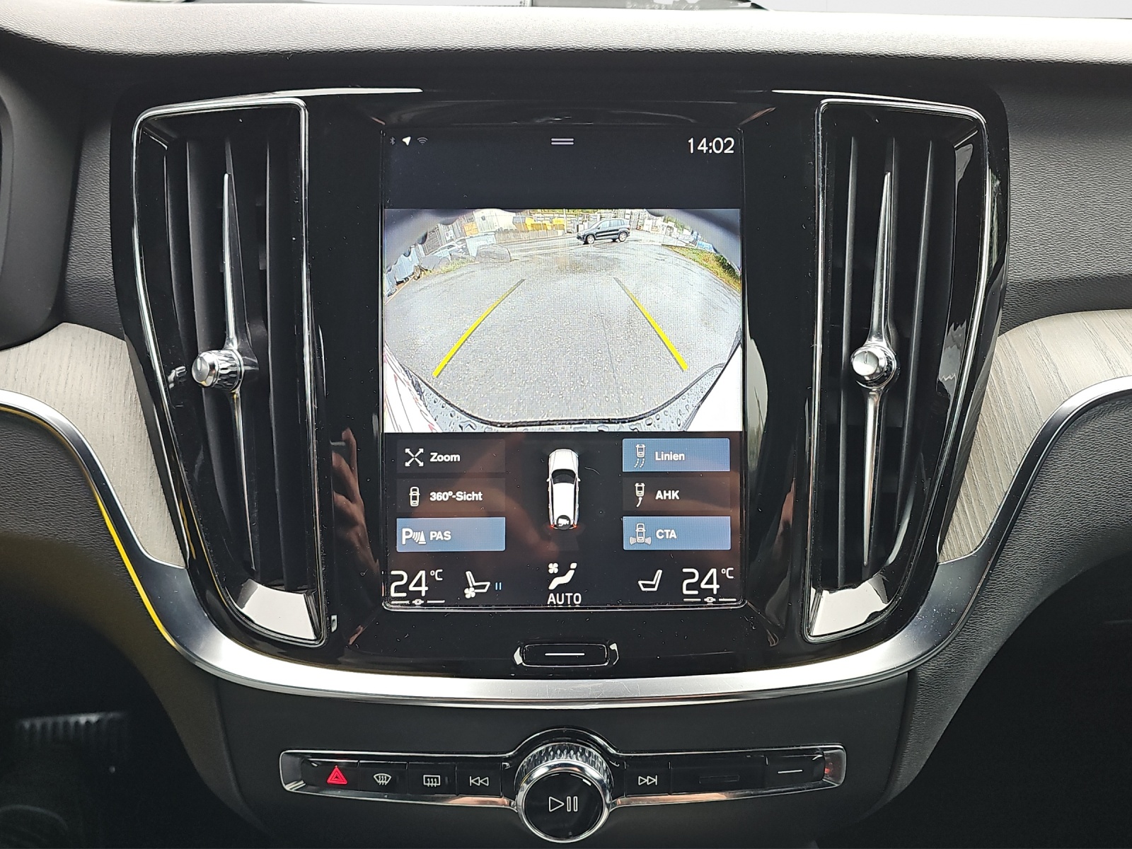 VOLVO V60 T6 AWD Inscription Geartronic-image-12