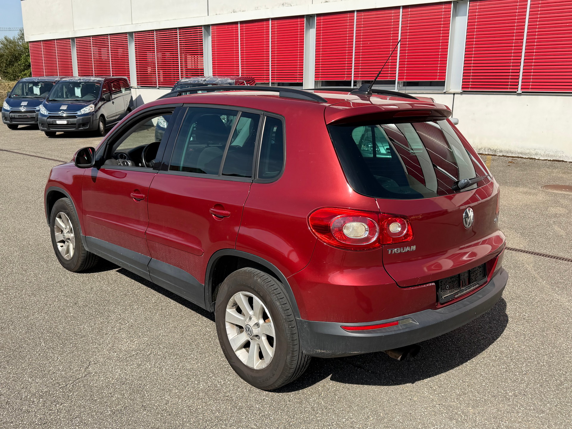 VW Tiguan 2.0 TSI Track&Field Tiptronic-image-1
