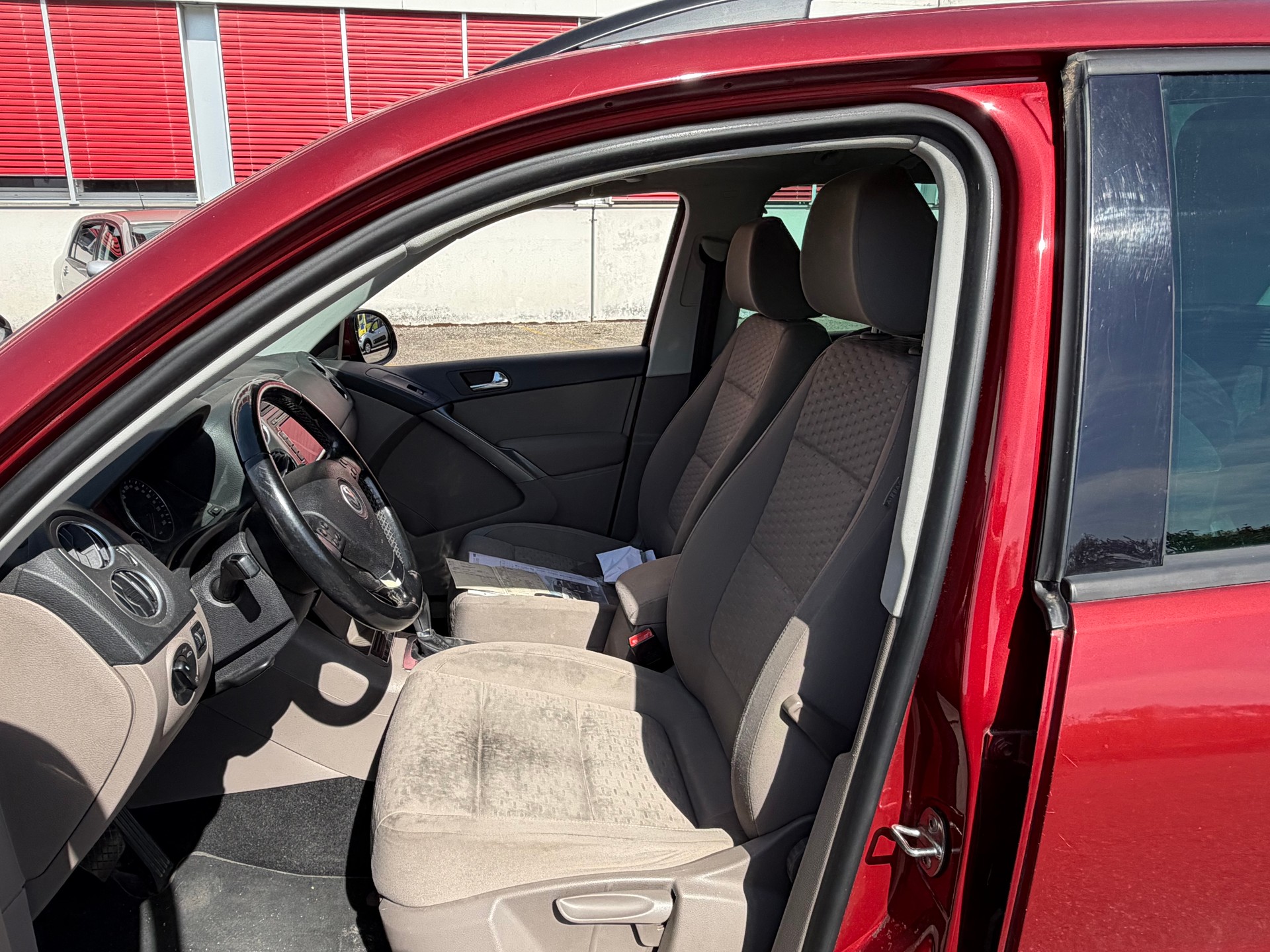 VW Tiguan 2.0 TSI Track&Field Tiptronic-image-3