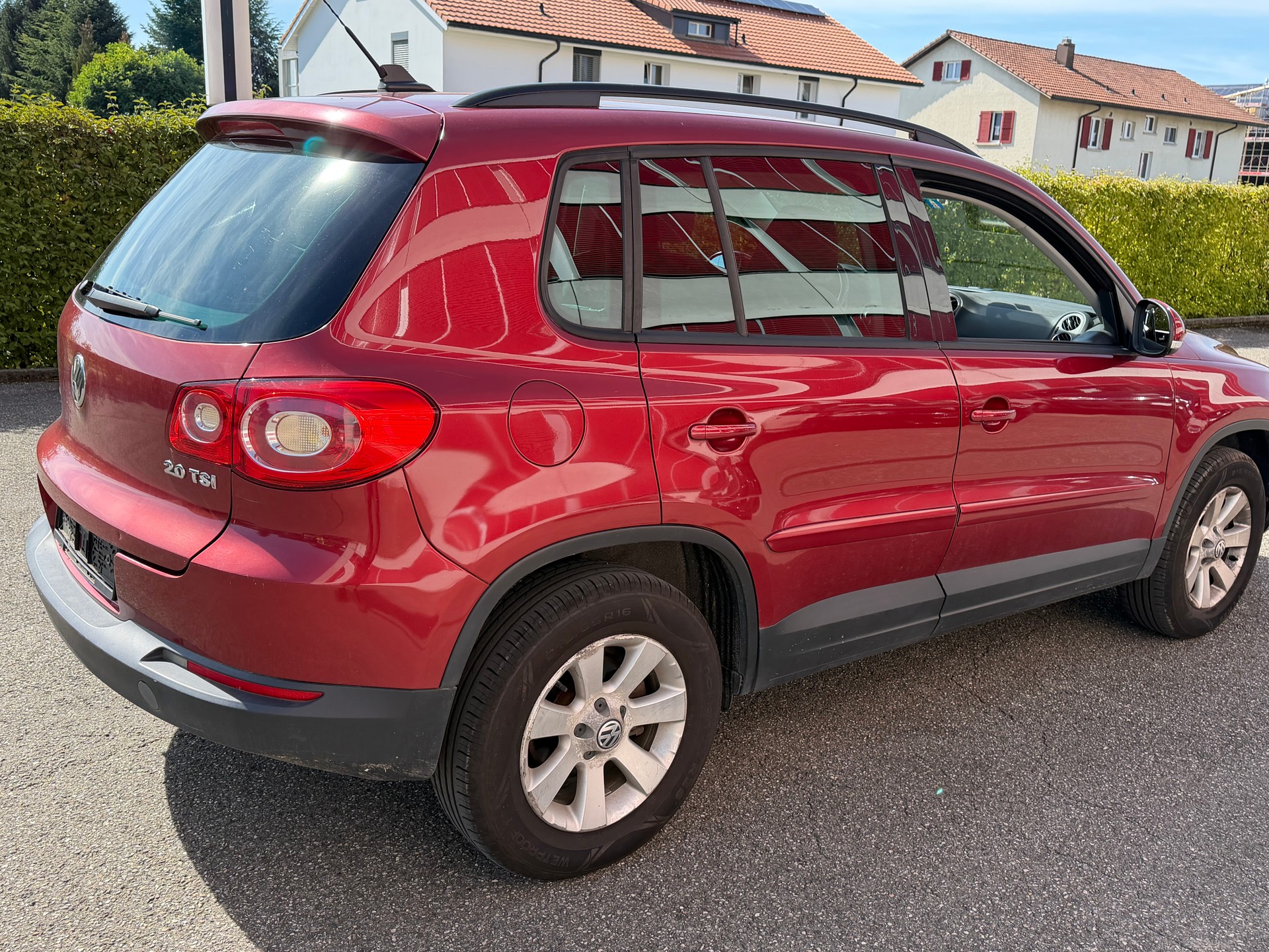 VW Tiguan 2.0 TSI Track&Field Tiptronic-image-2
