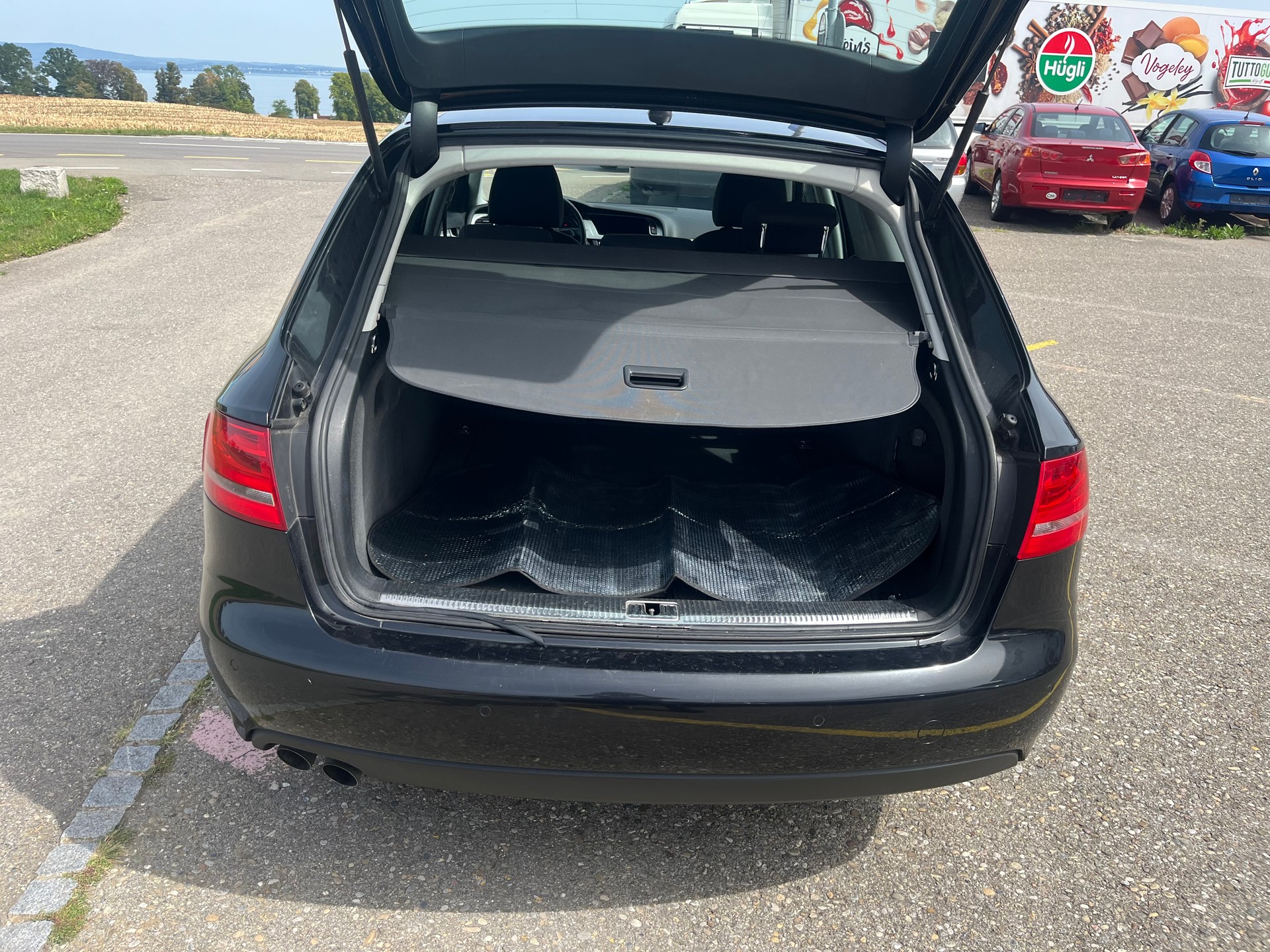 AUDI A4 Avant 2.0 TDI-image-5