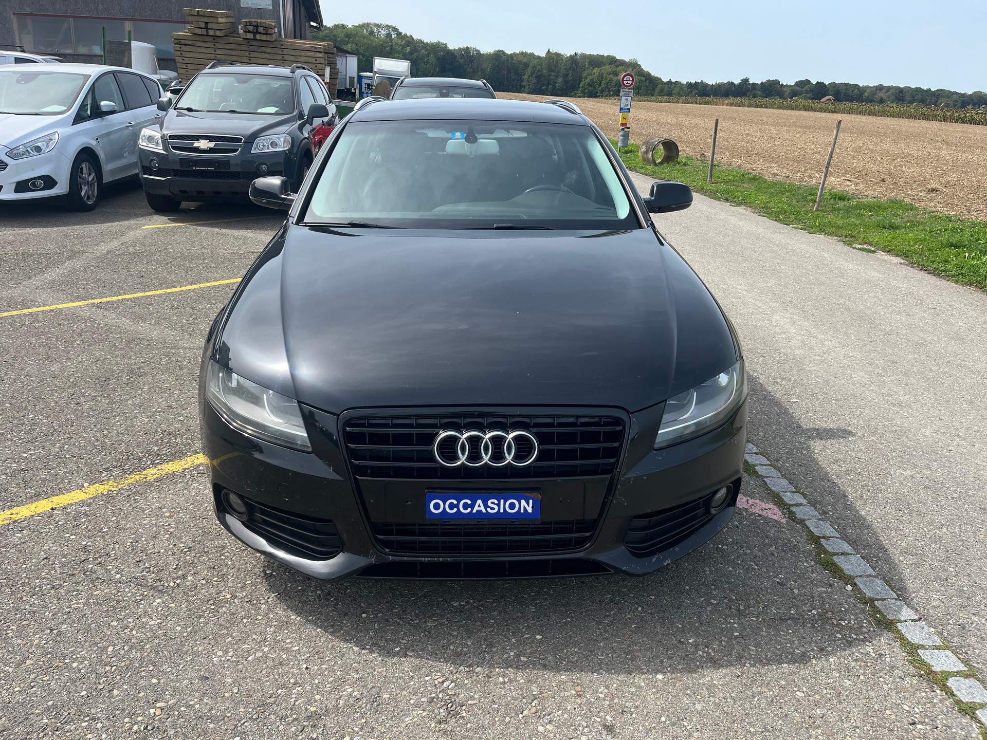 AUDI A4 Avant 2.0 TDI-image-2