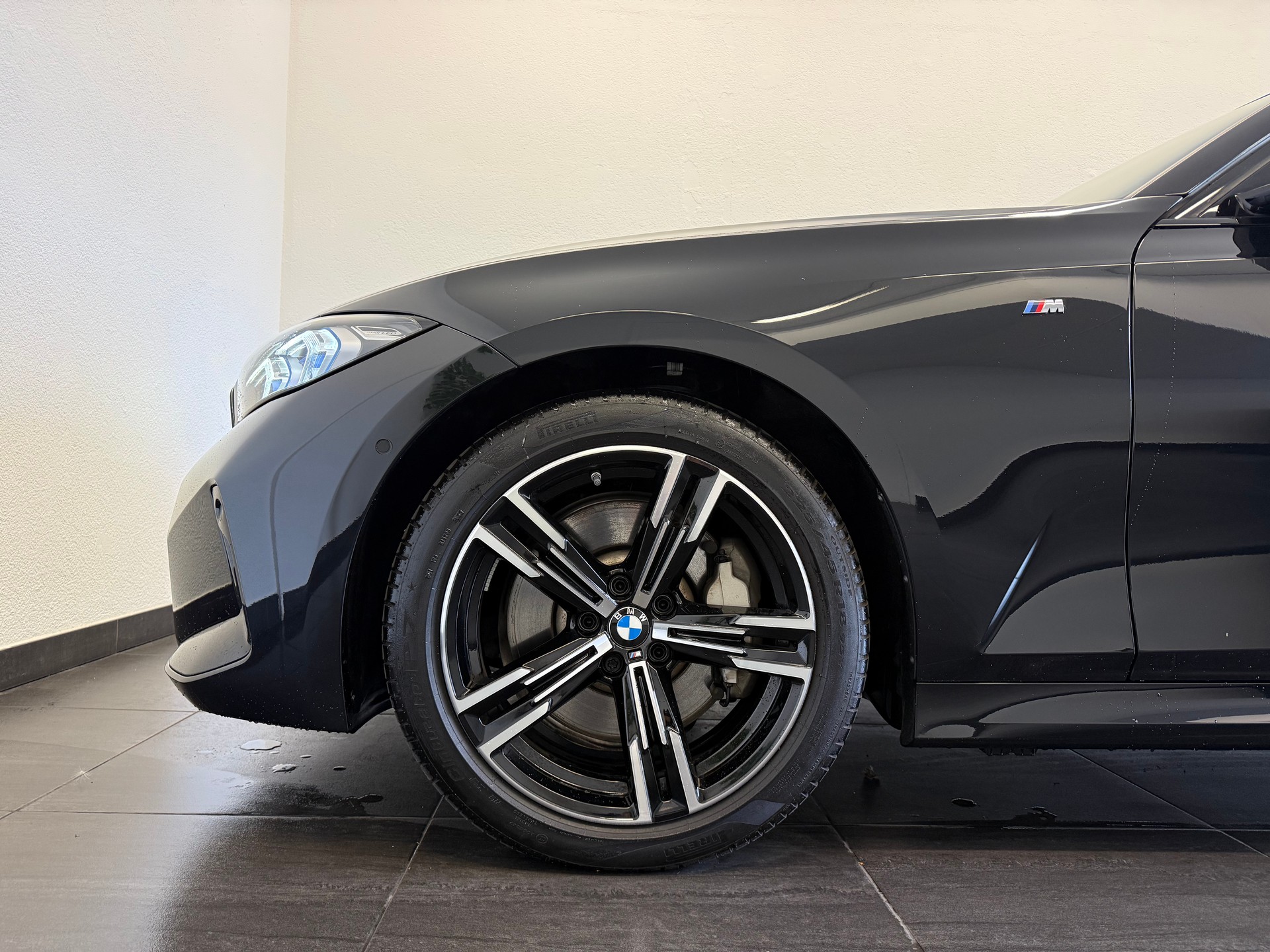 BMW 330d xDrive 48V Touring Steptronic M Sport-image-5