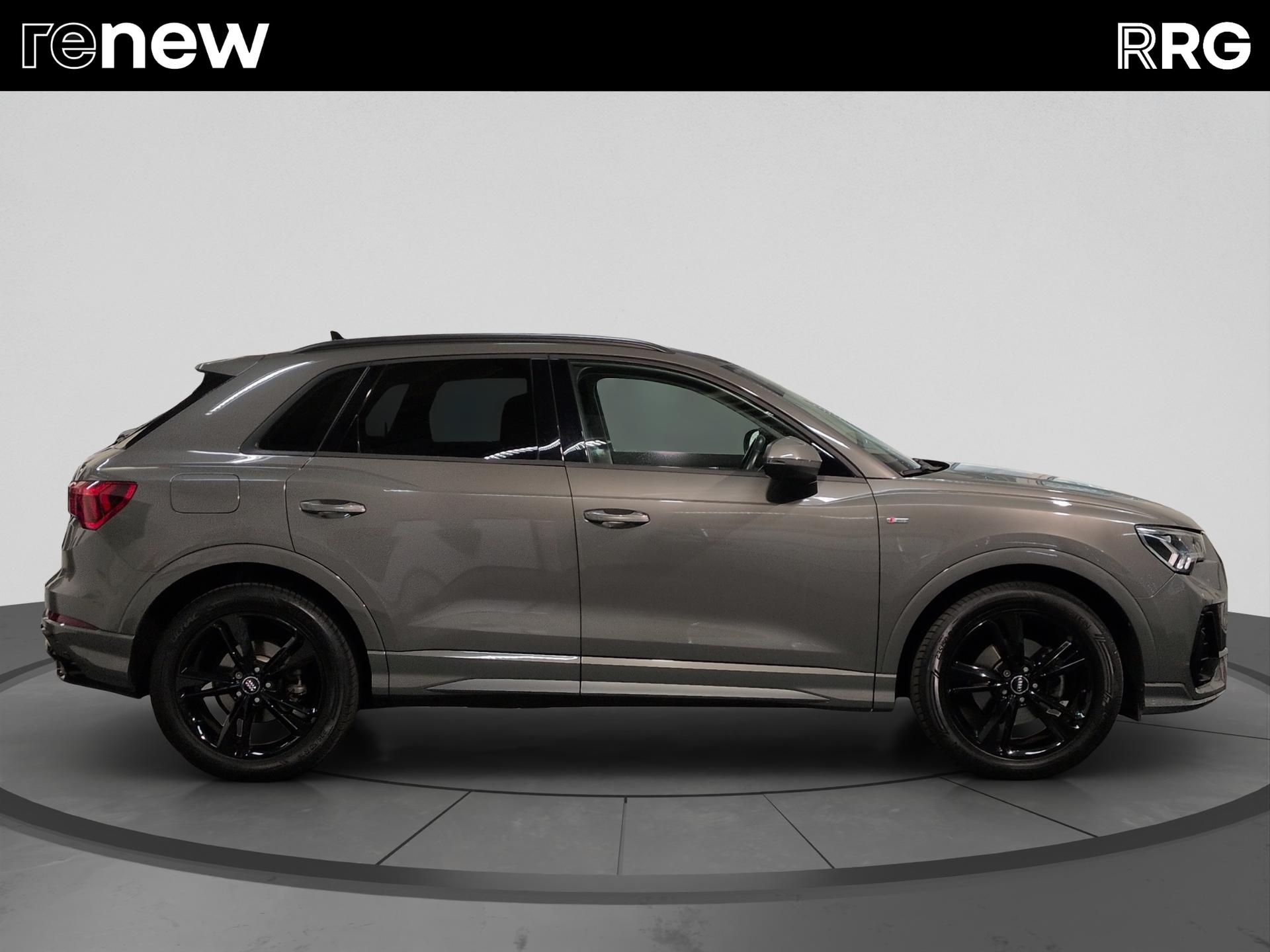 AUDI Q3 35 TFSI S line S-tronic-image-1