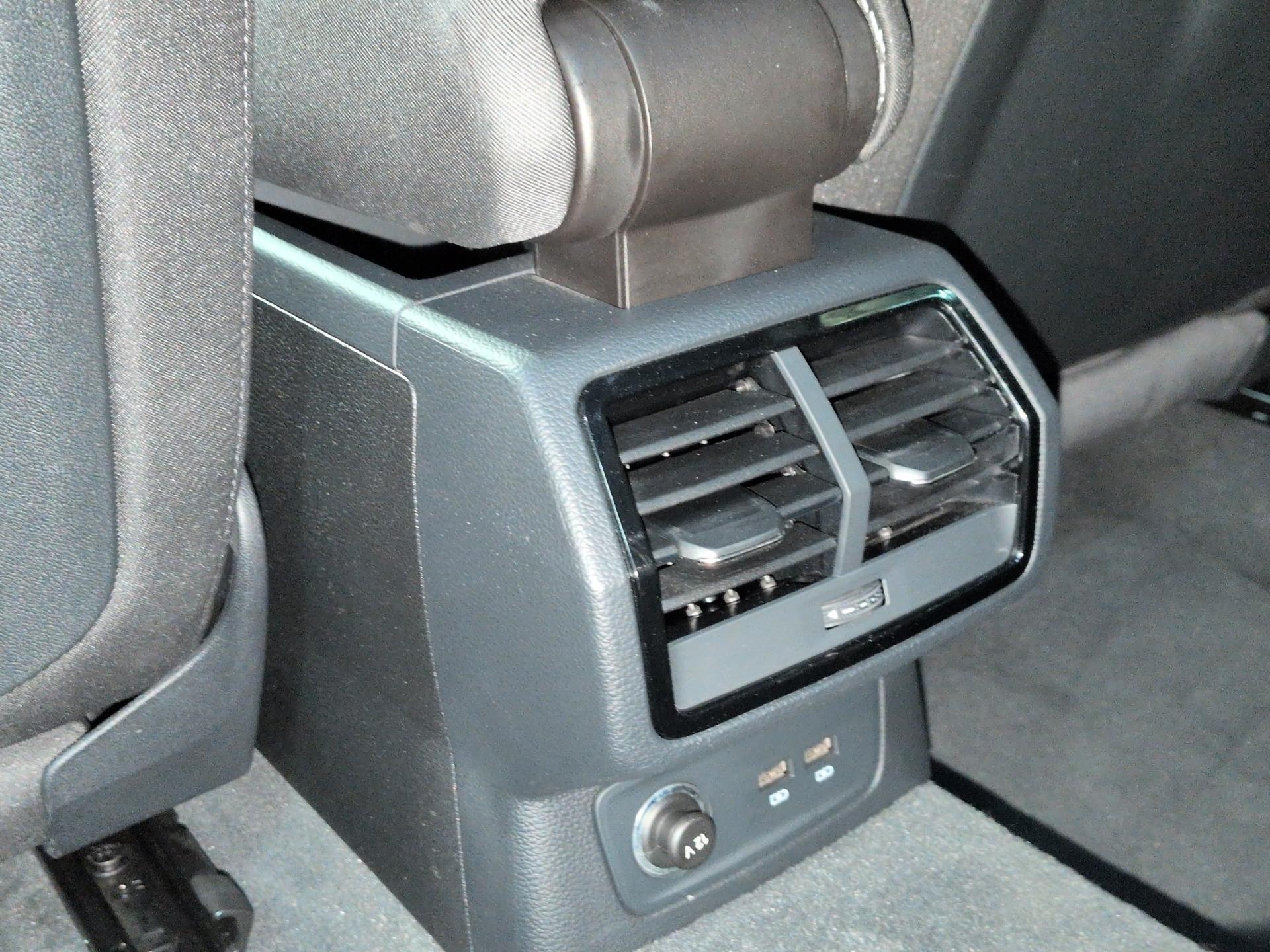 AUDI Q3 35 TFSI S line S-tronic-image-19